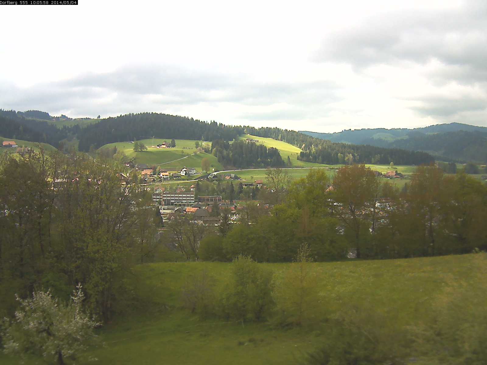 Webcam-Bild: Aussicht vom Dorfberg in Langnau 20140504-100600