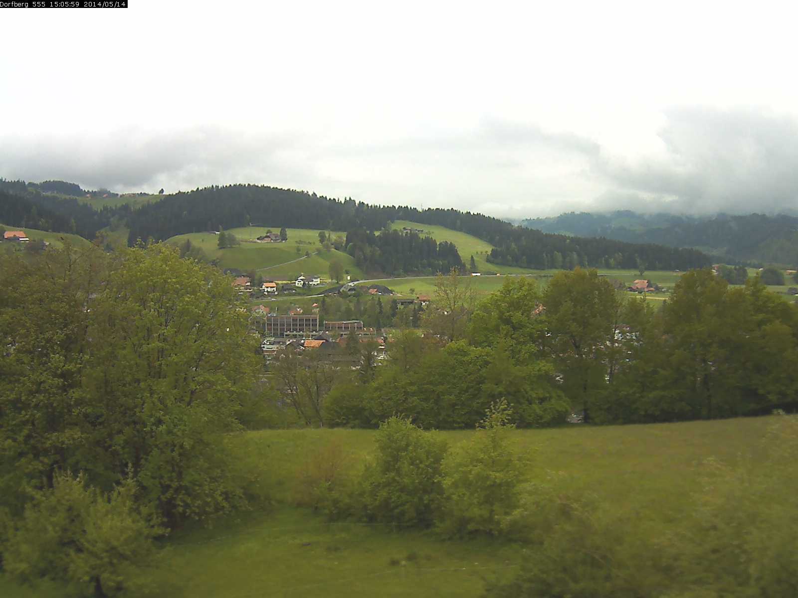 Webcam-Bild: Aussicht vom Dorfberg in Langnau 20140514-150600