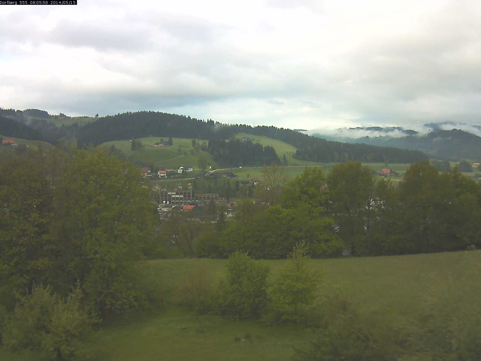 Webcam-Bild: Aussicht vom Dorfberg in Langnau 20140515-080600
