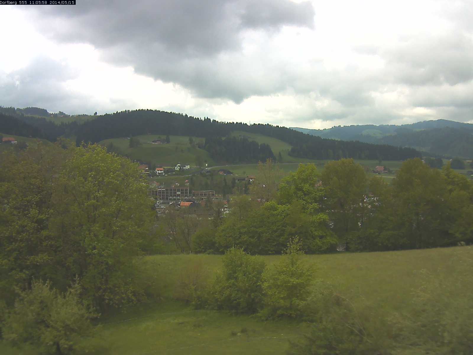 Webcam-Bild: Aussicht vom Dorfberg in Langnau 20140515-110600
