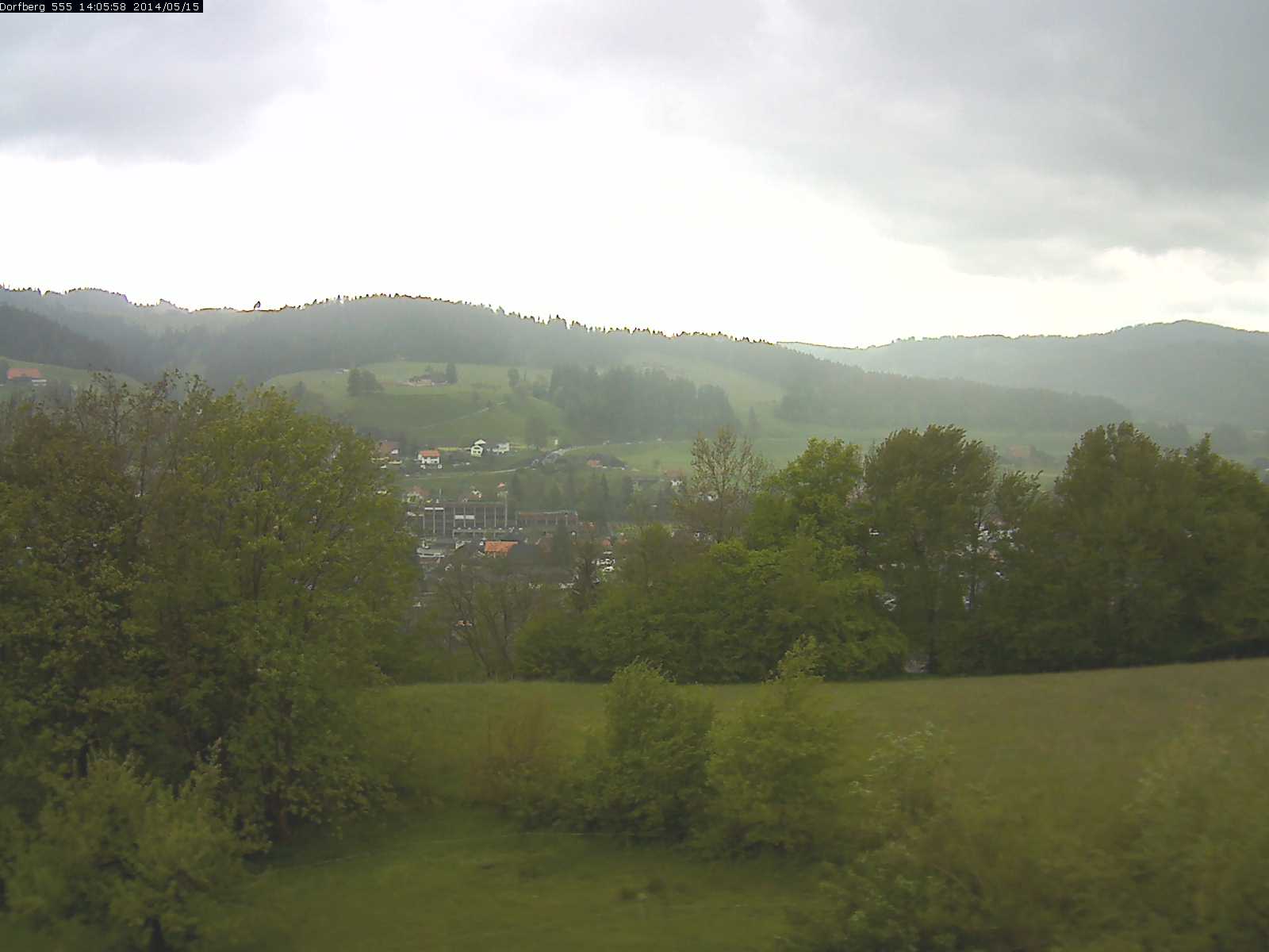 Webcam-Bild: Aussicht vom Dorfberg in Langnau 20140515-140600