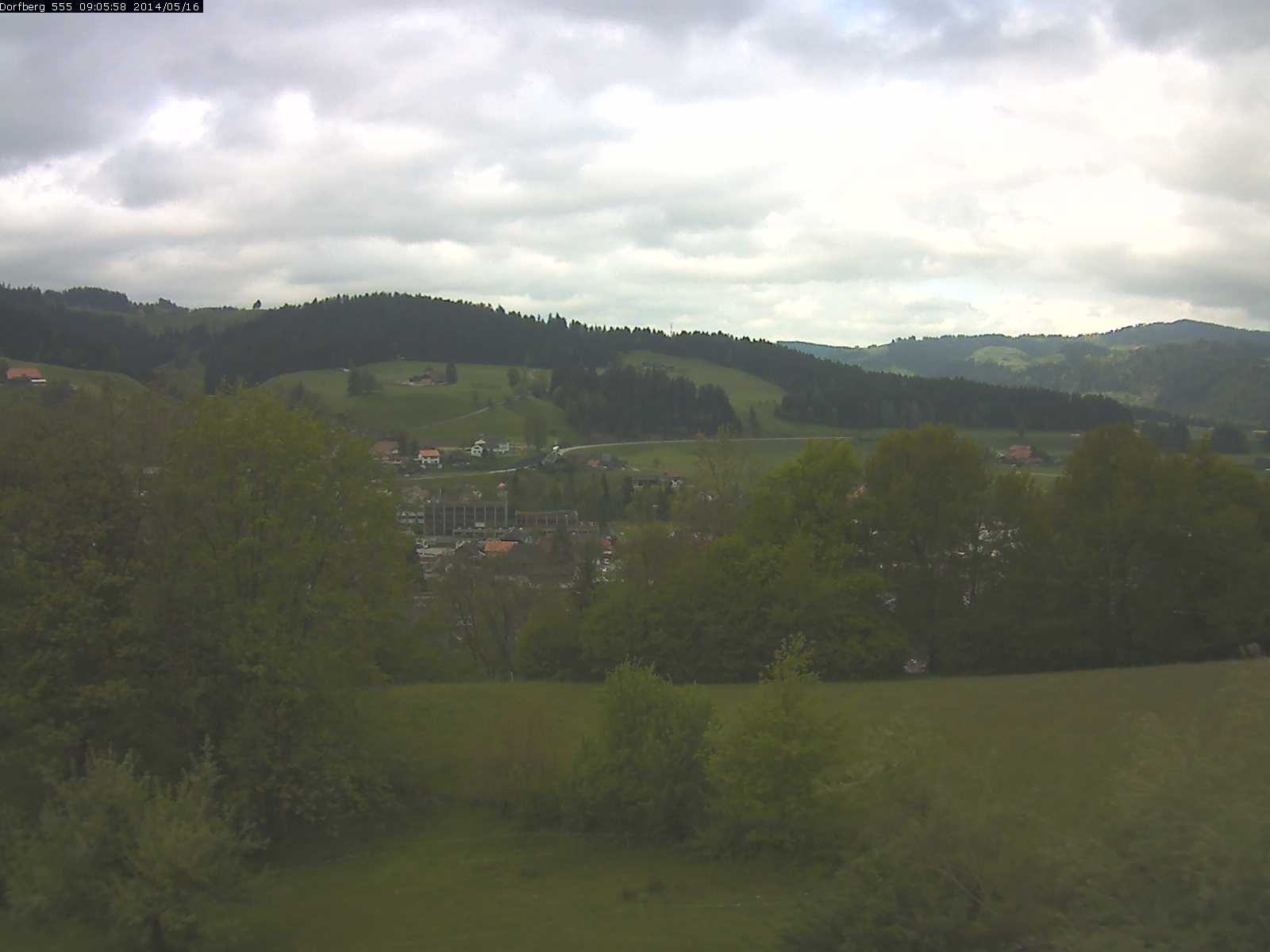 Webcam-Bild: Aussicht vom Dorfberg in Langnau 20140516-090600