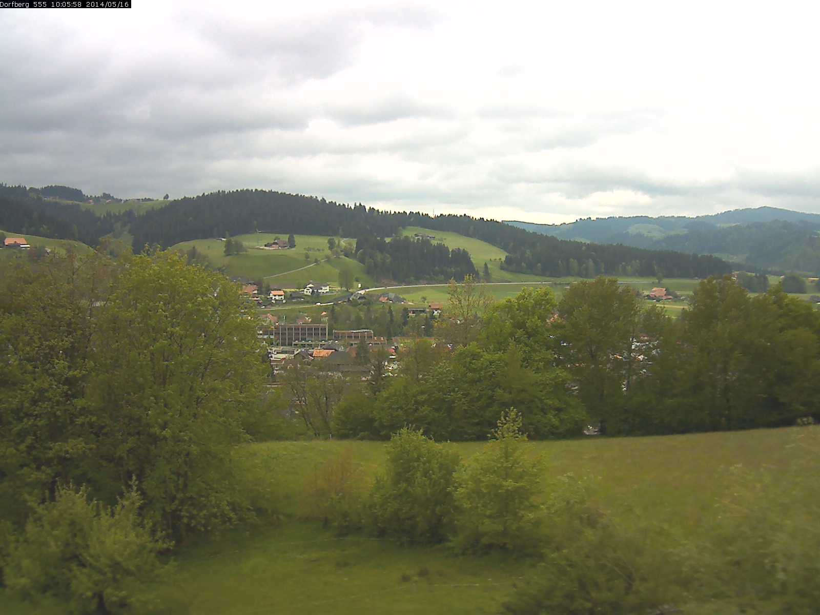 Webcam-Bild: Aussicht vom Dorfberg in Langnau 20140516-100600