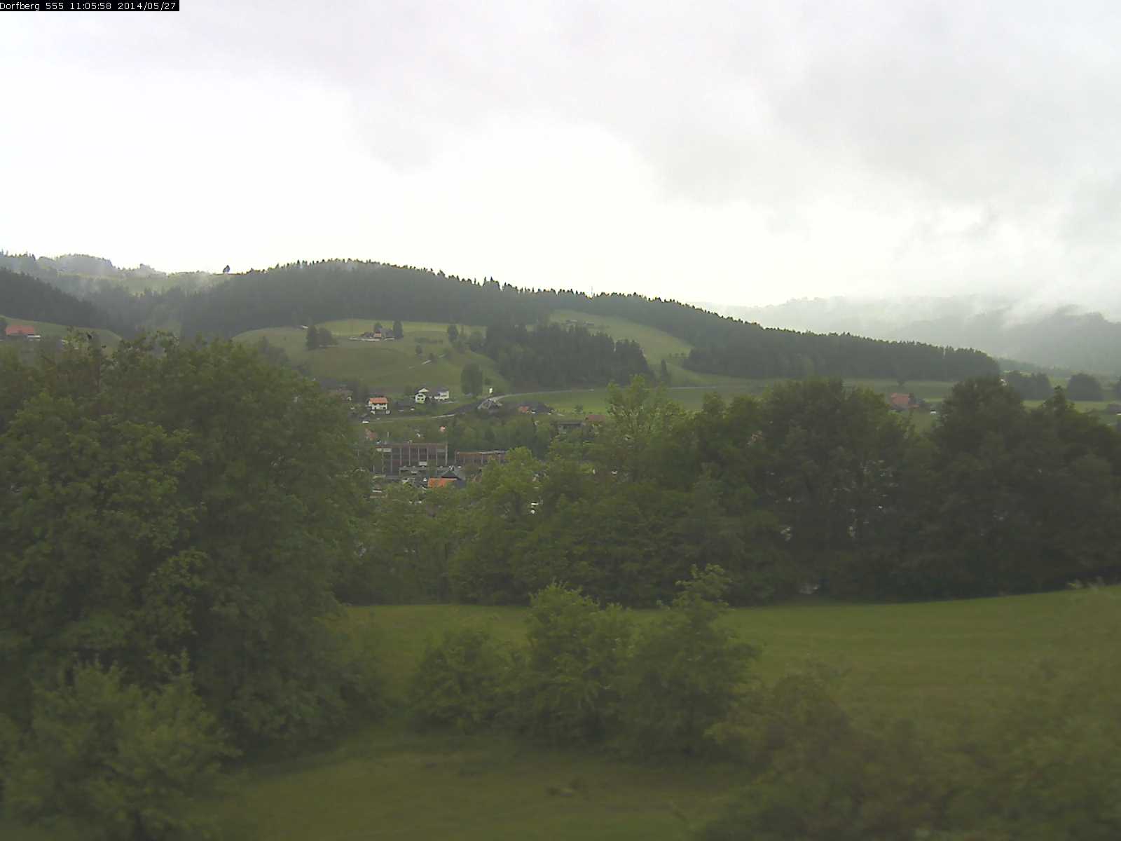 Webcam-Bild: Aussicht vom Dorfberg in Langnau 20140527-110600