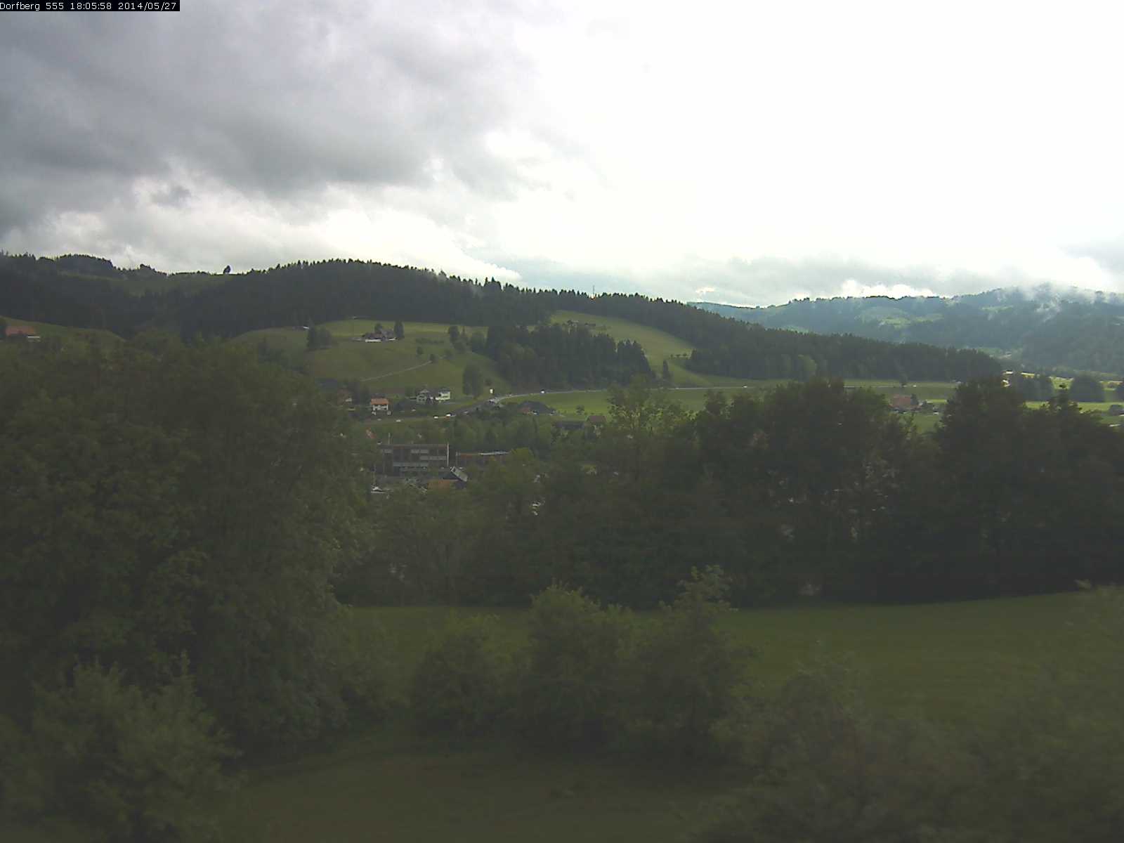 Webcam-Bild: Aussicht vom Dorfberg in Langnau 20140527-180600