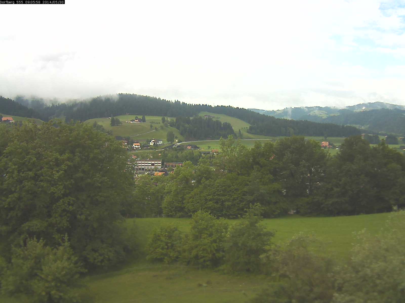 Webcam-Bild: Aussicht vom Dorfberg in Langnau 20140530-090600