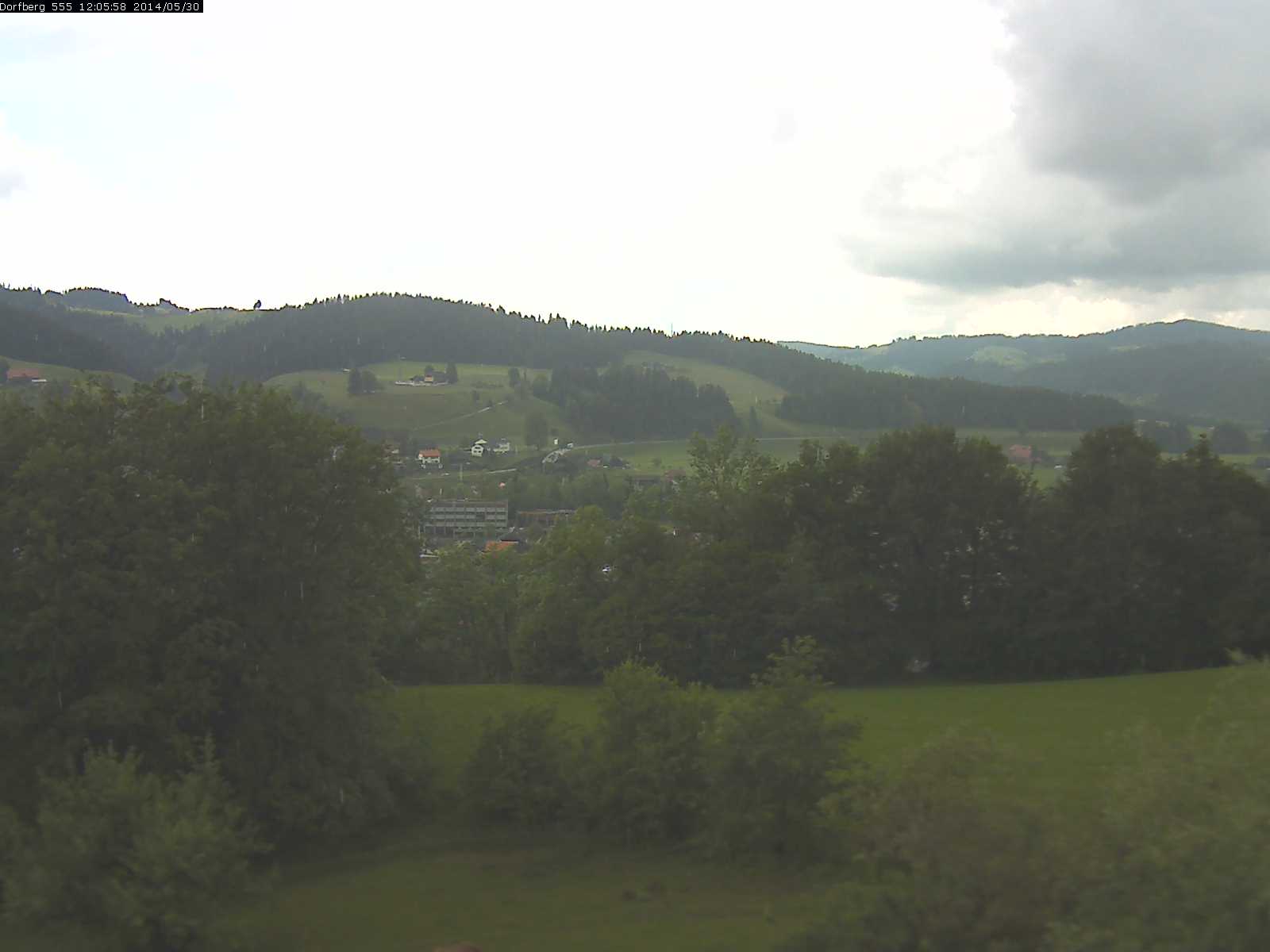 Webcam-Bild: Aussicht vom Dorfberg in Langnau 20140530-120600
