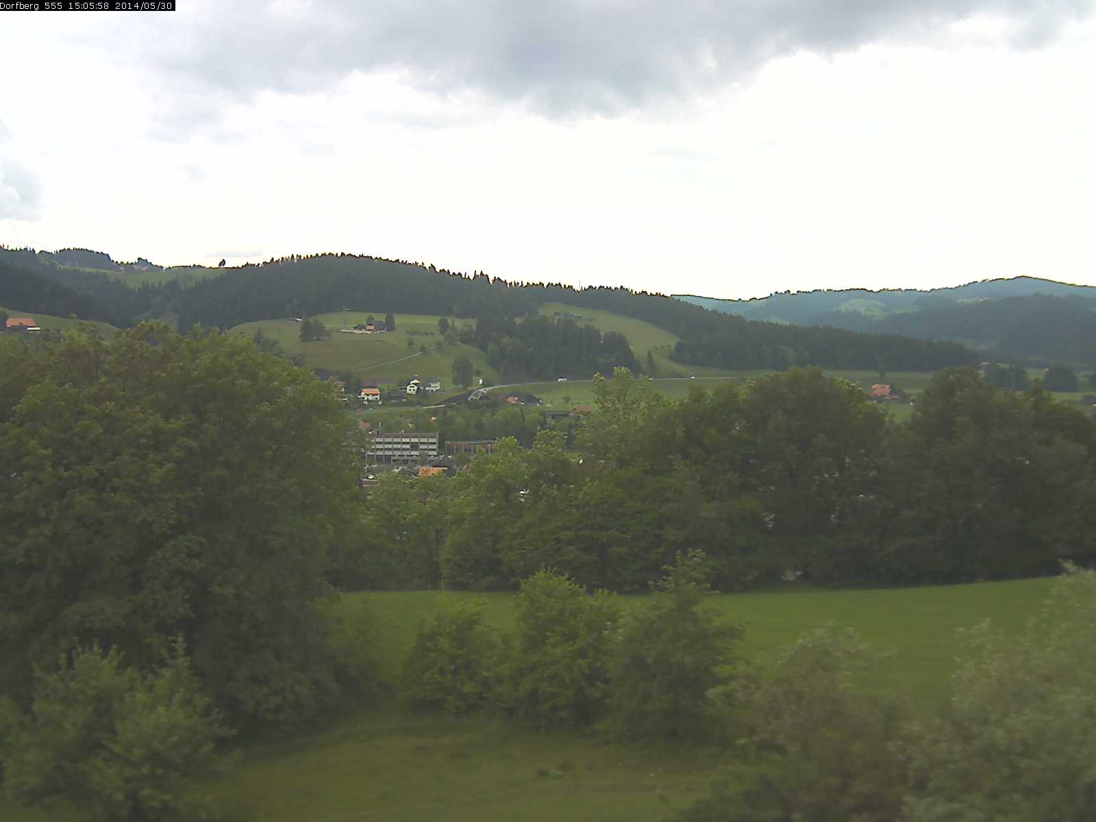 Webcam-Bild: Aussicht vom Dorfberg in Langnau 20140530-150600