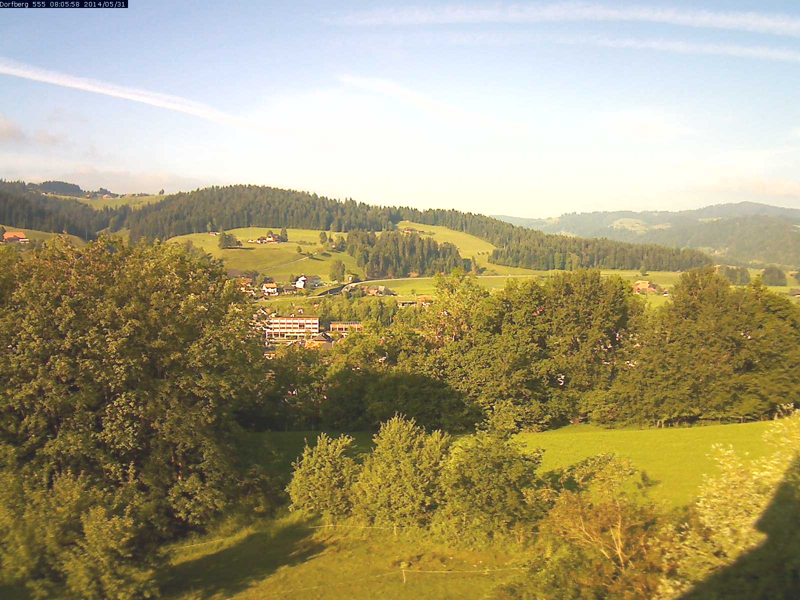 Webcam-Bild: Aussicht vom Dorfberg in Langnau 20140531-080600