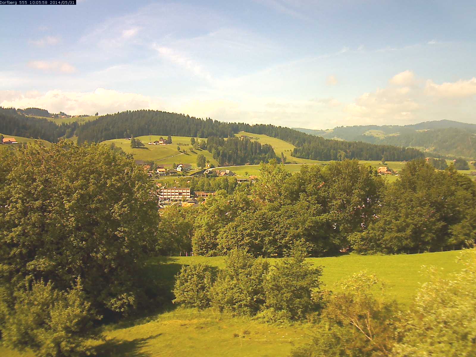 Webcam-Bild: Aussicht vom Dorfberg in Langnau 20140531-100600