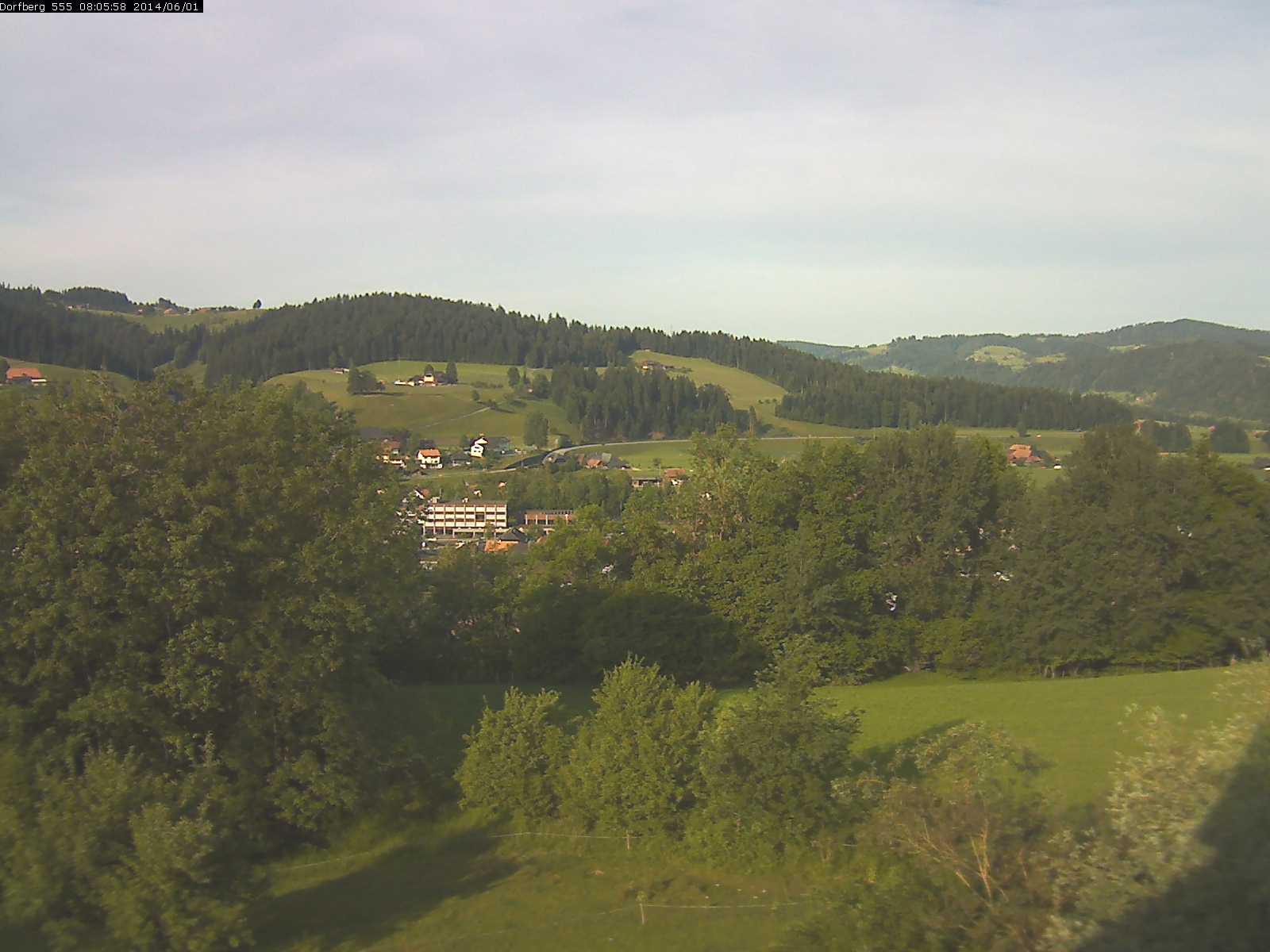 Webcam-Bild: Aussicht vom Dorfberg in Langnau 20140601-080600