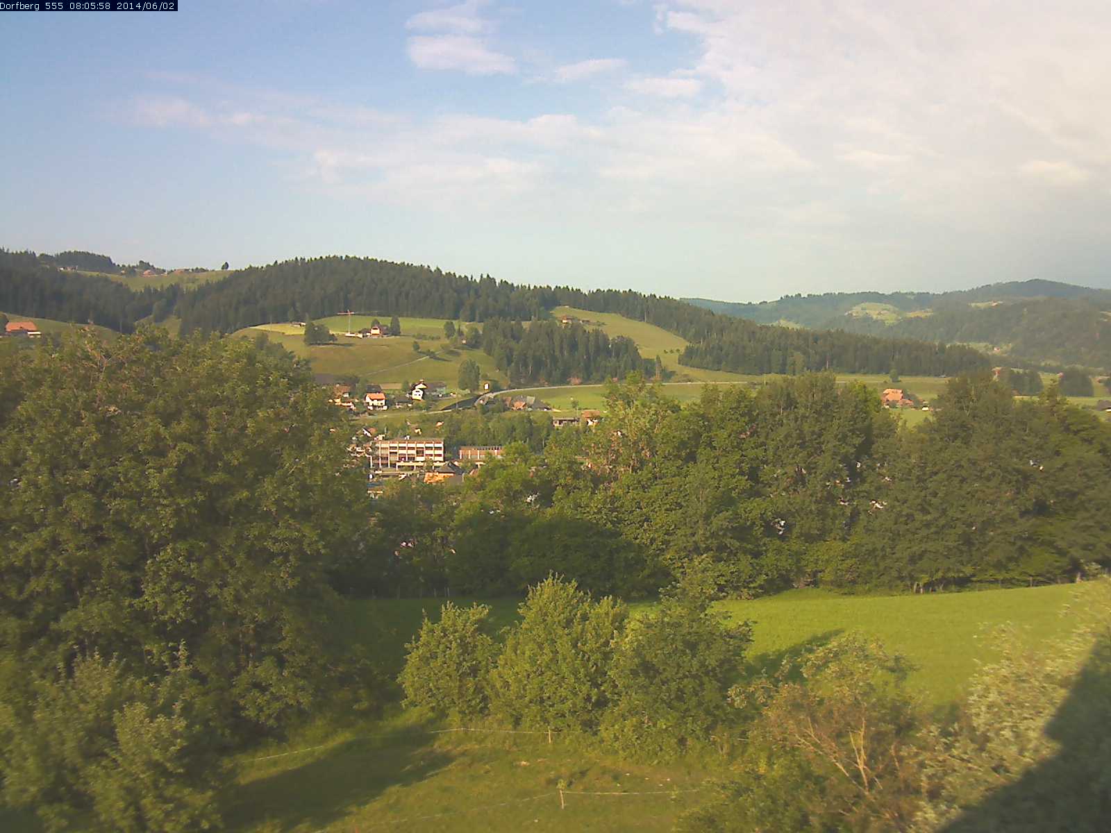 Webcam-Bild: Aussicht vom Dorfberg in Langnau 20140602-080600