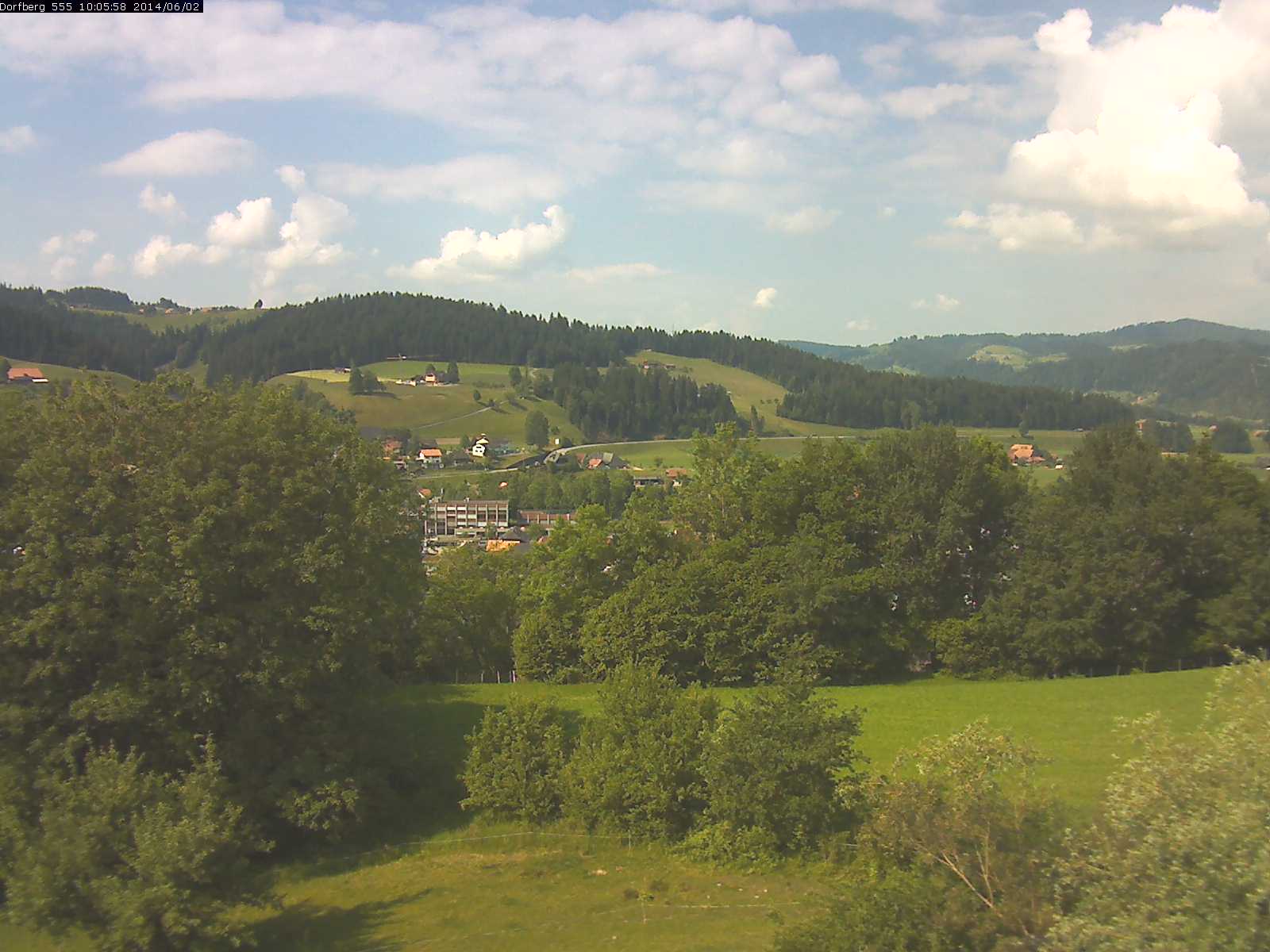 Webcam-Bild: Aussicht vom Dorfberg in Langnau 20140602-100600