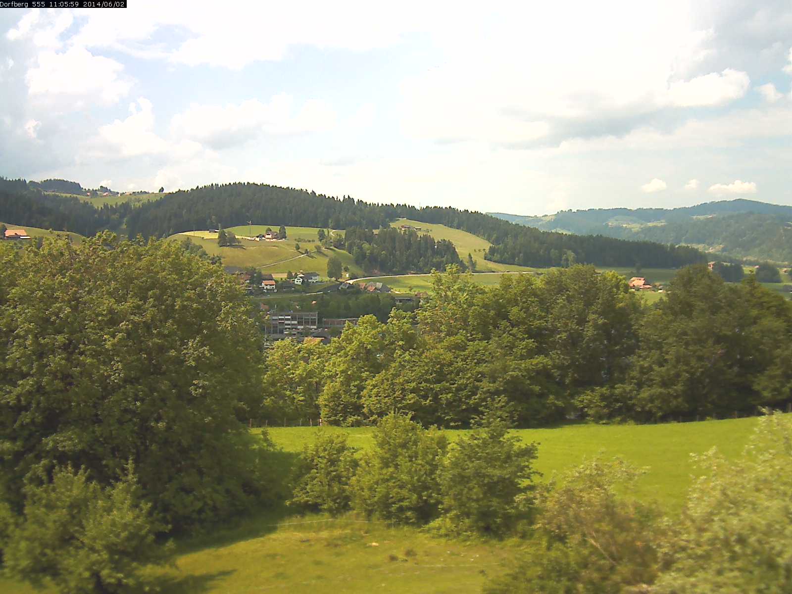 Webcam-Bild: Aussicht vom Dorfberg in Langnau 20140602-110600