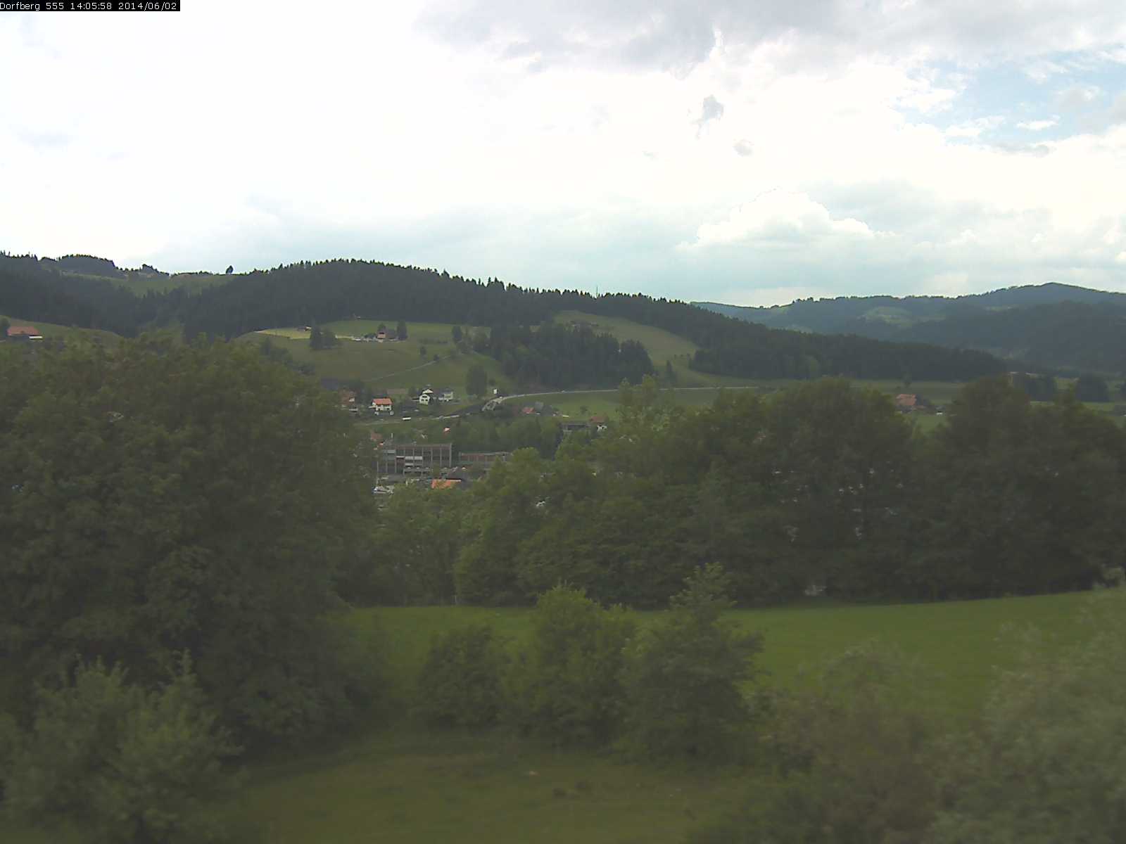 Webcam-Bild: Aussicht vom Dorfberg in Langnau 20140602-140600