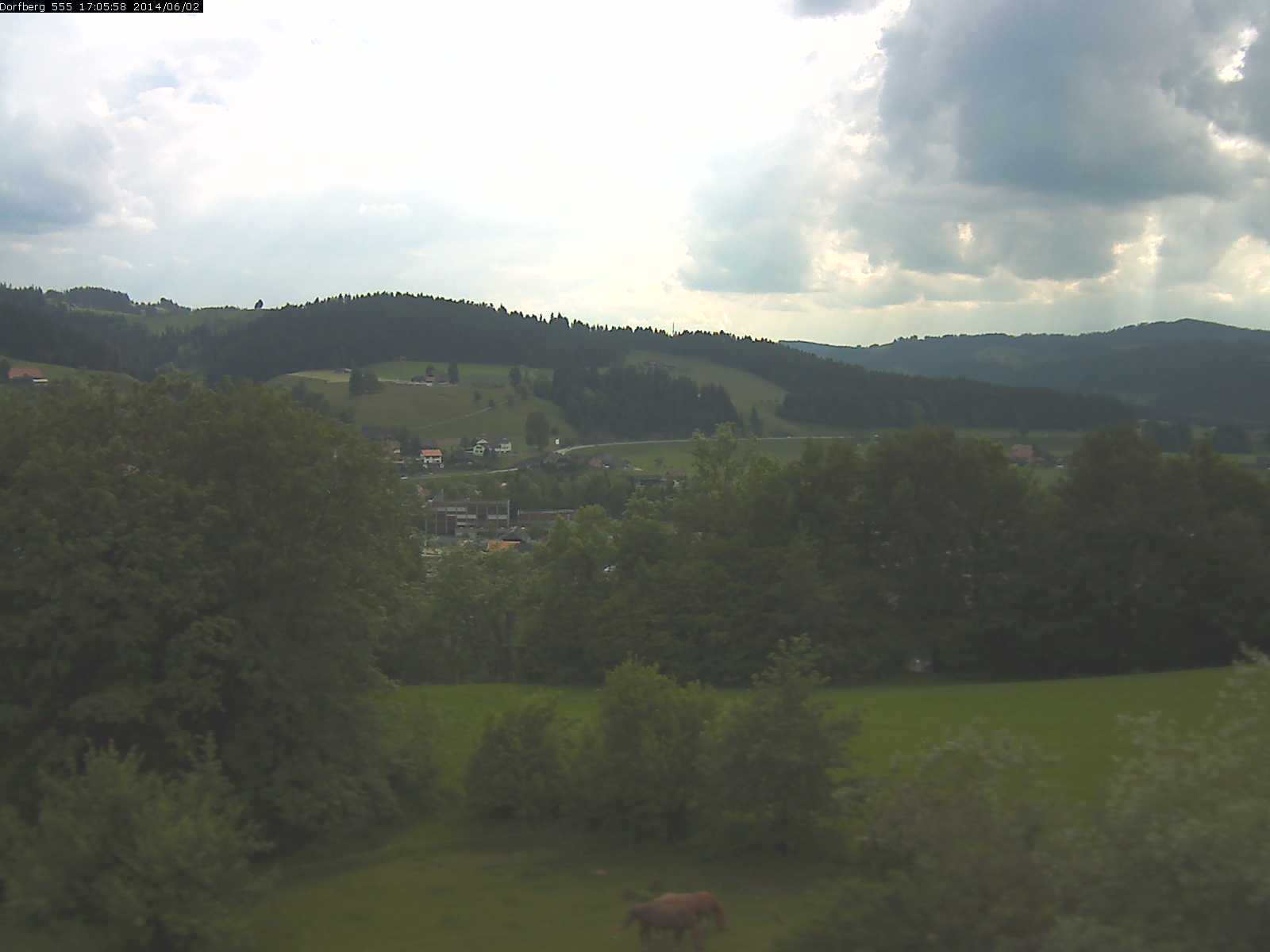 Webcam-Bild: Aussicht vom Dorfberg in Langnau 20140602-170600