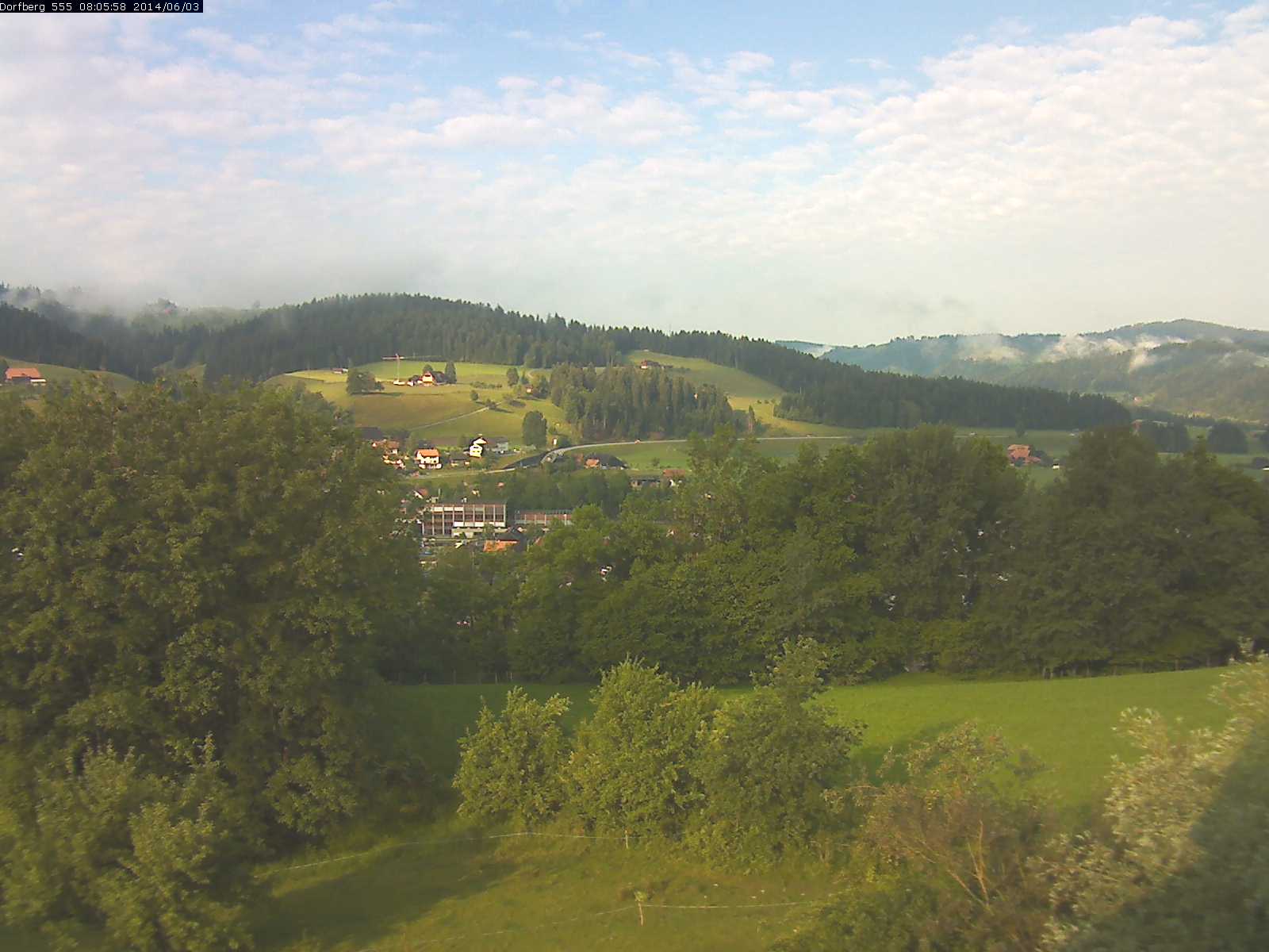 Webcam-Bild: Aussicht vom Dorfberg in Langnau 20140603-080600