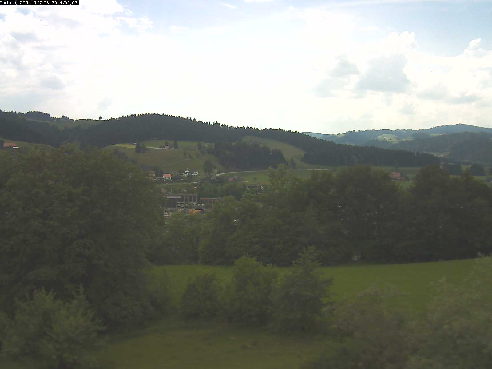 Webcam-Bild: Aussicht vom Dorfberg in Langnau 20140603-150600