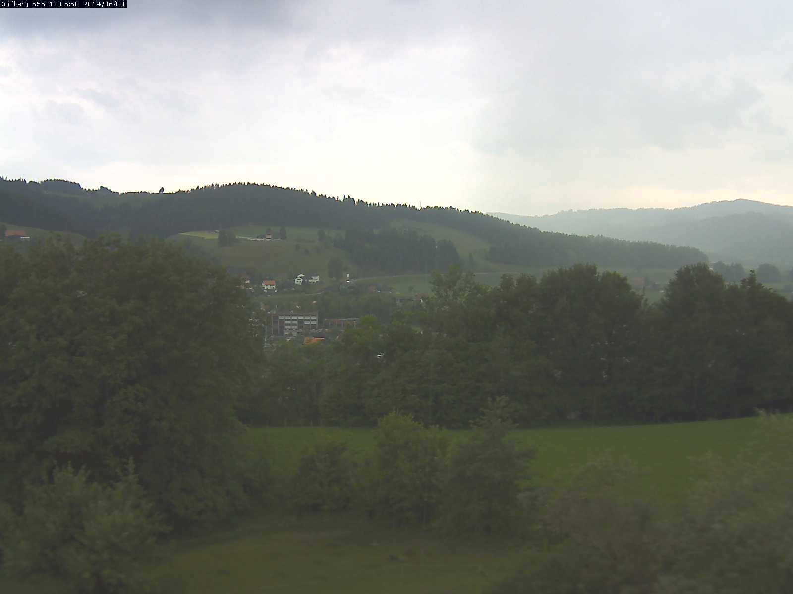 Webcam-Bild: Aussicht vom Dorfberg in Langnau 20140603-180600