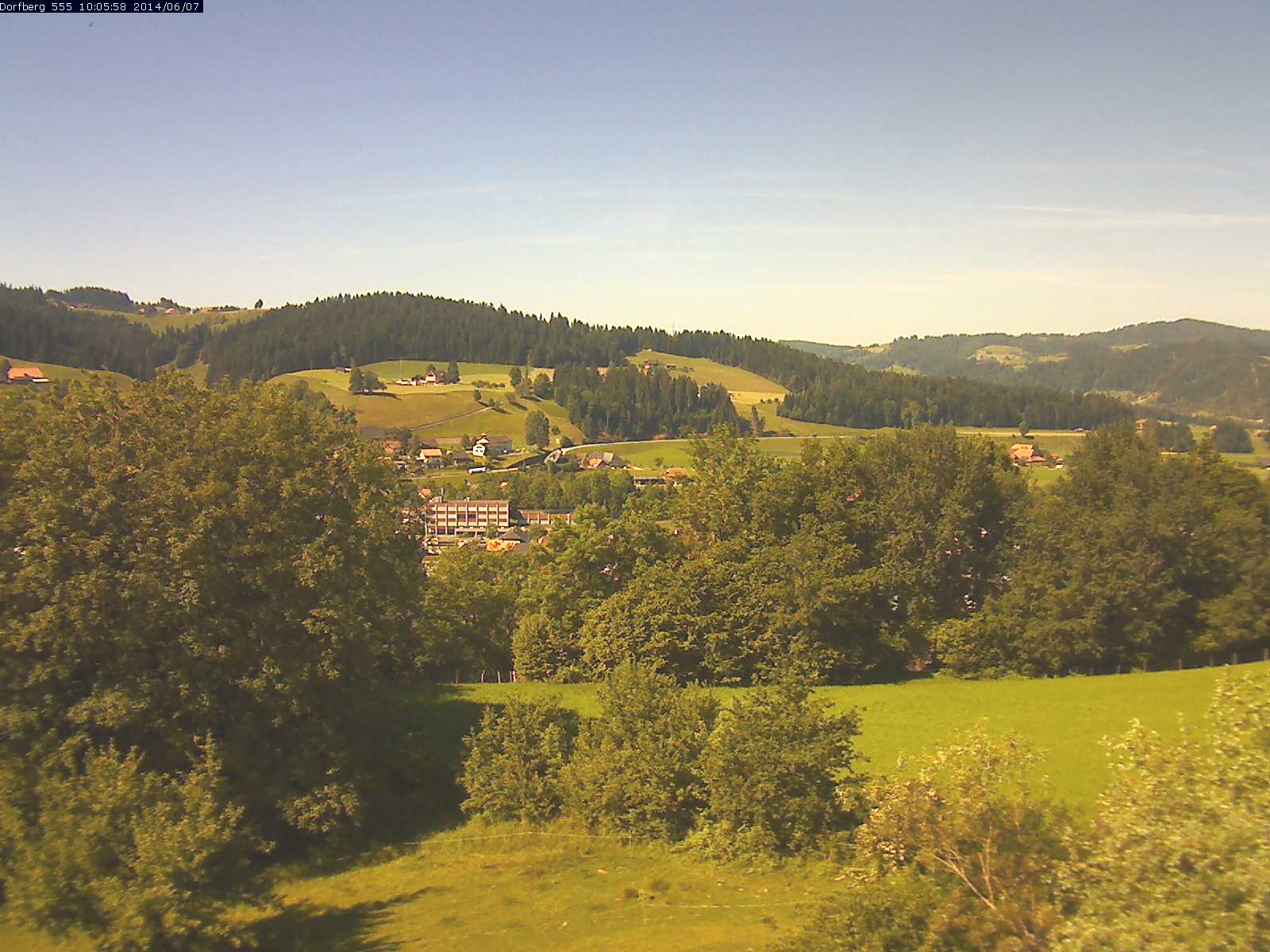 Webcam-Bild: Aussicht vom Dorfberg in Langnau 20140607-100600