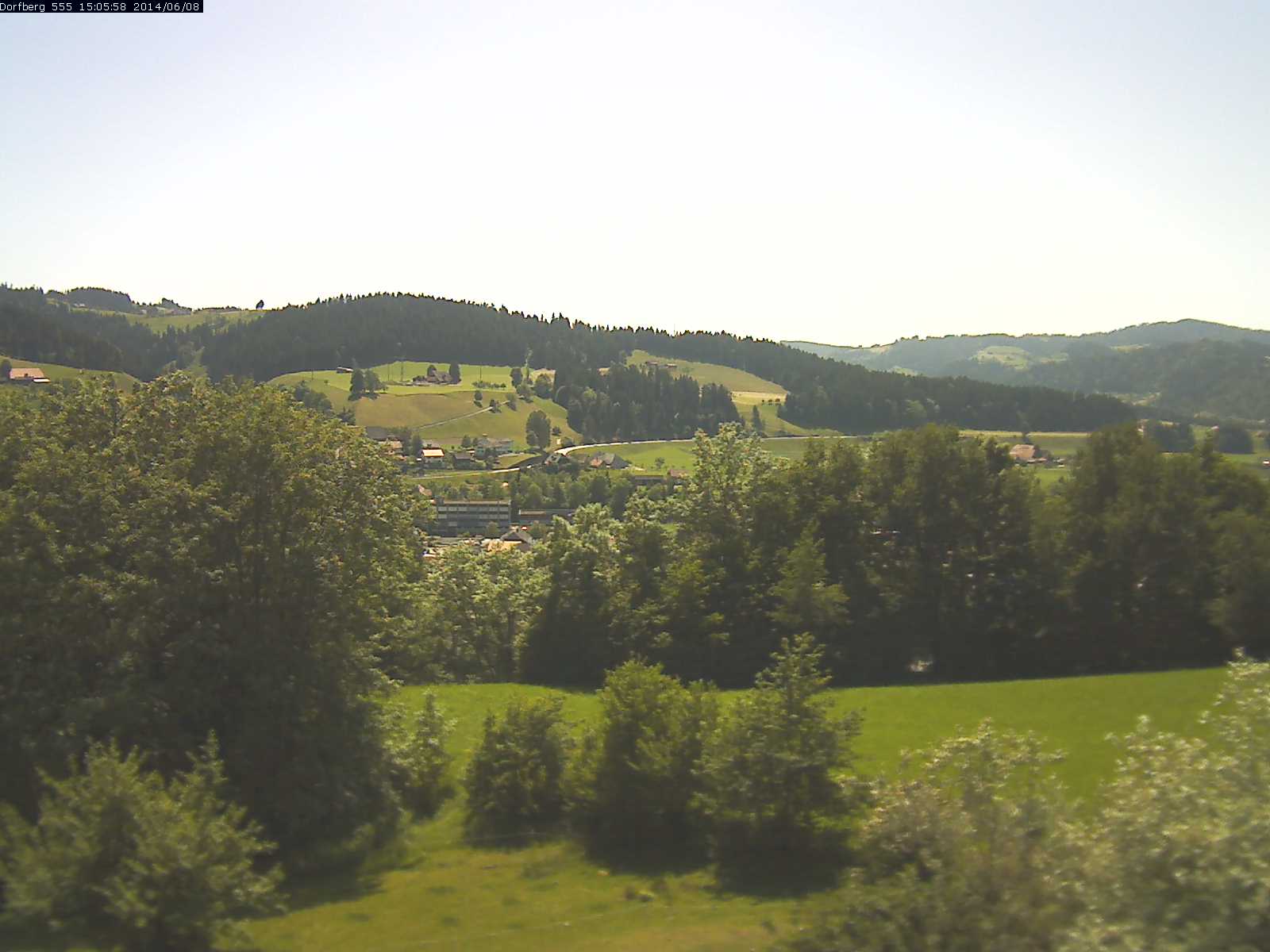 Webcam-Bild: Aussicht vom Dorfberg in Langnau 20140608-150600