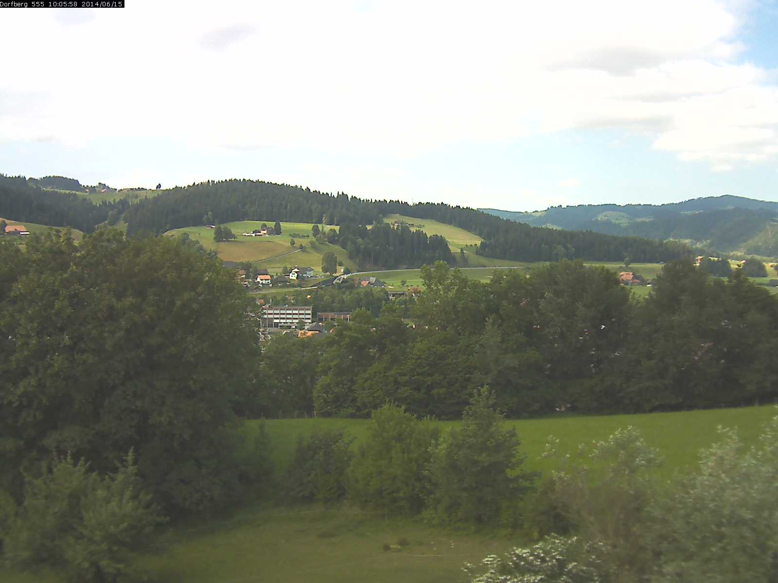Webcam-Bild: Aussicht vom Dorfberg in Langnau 20140615-100600