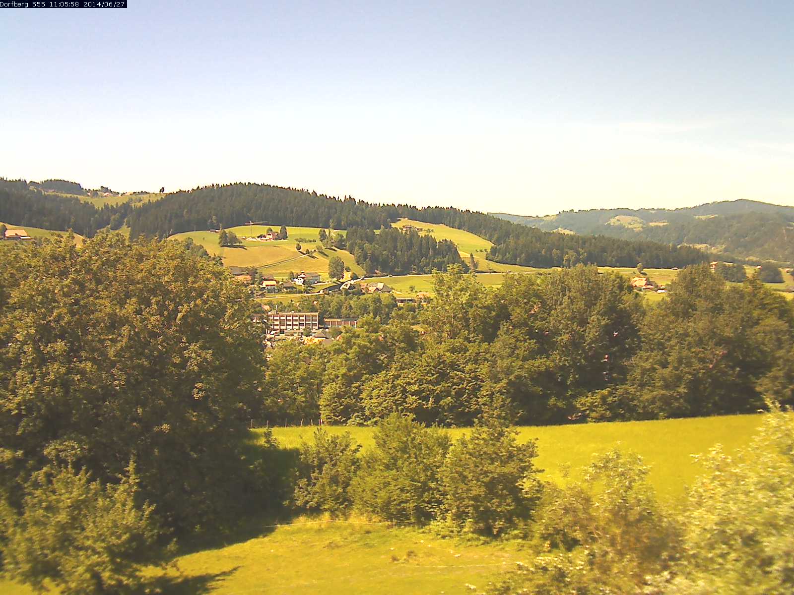 Webcam-Bild: Aussicht vom Dorfberg in Langnau 20140627-110600