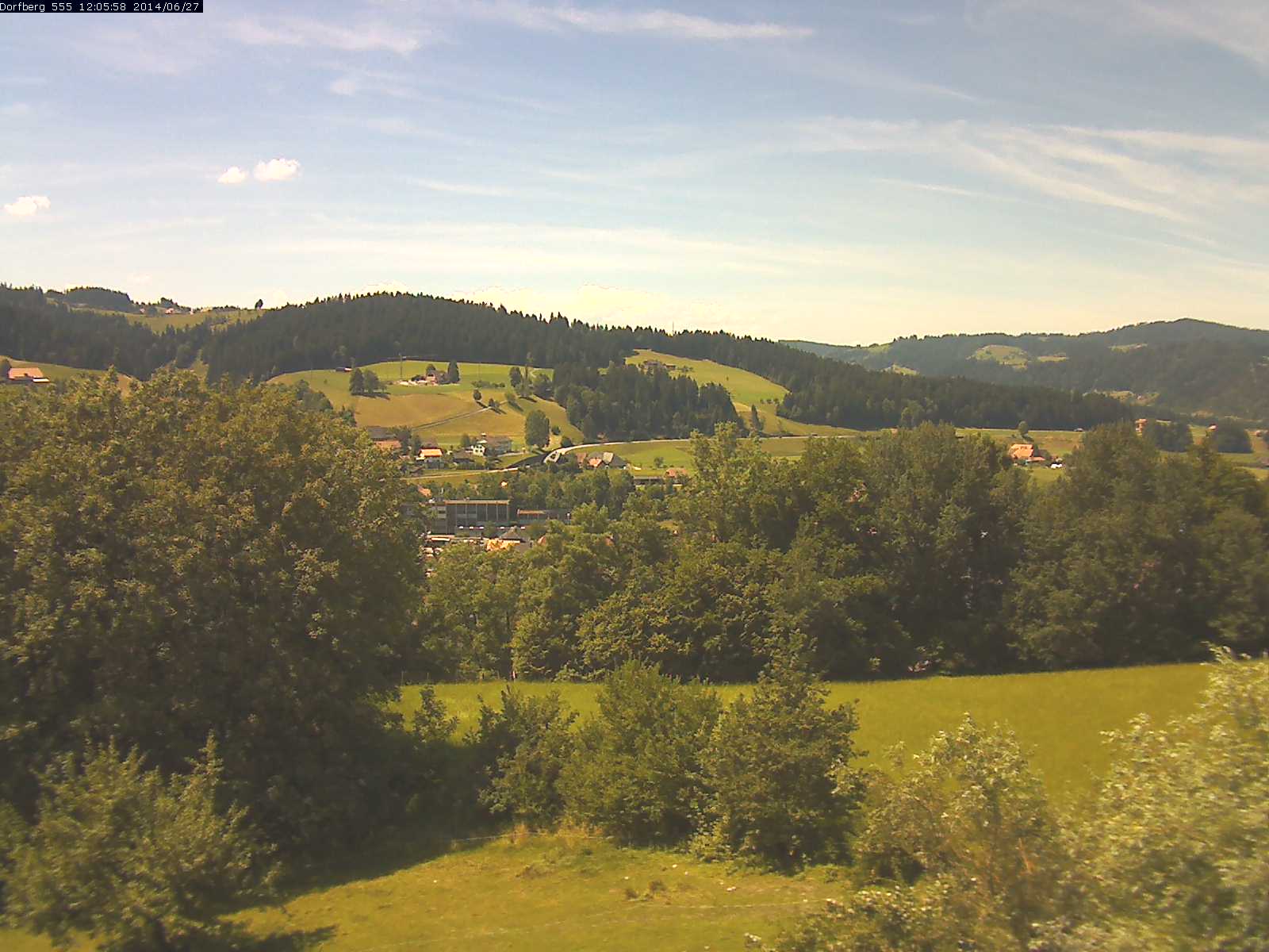 Webcam-Bild: Aussicht vom Dorfberg in Langnau 20140627-120600