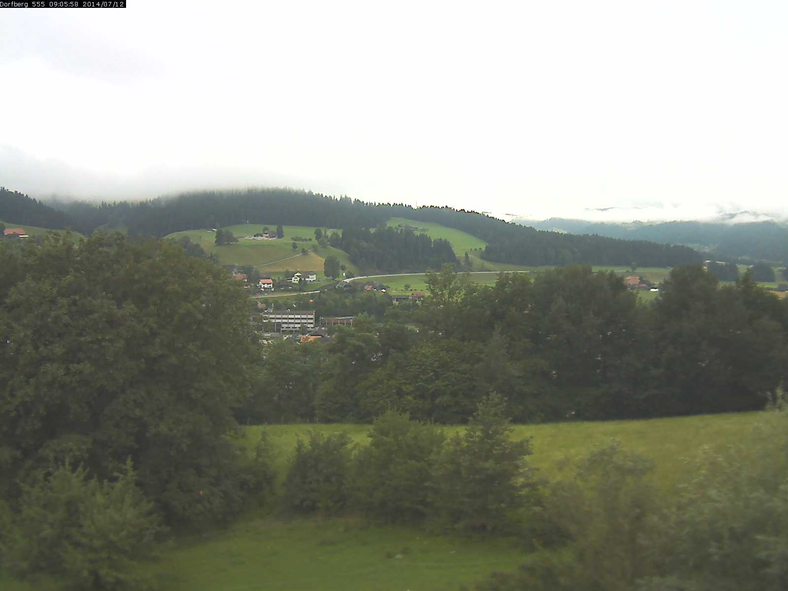 Webcam-Bild: Aussicht vom Dorfberg in Langnau 20140712-090600