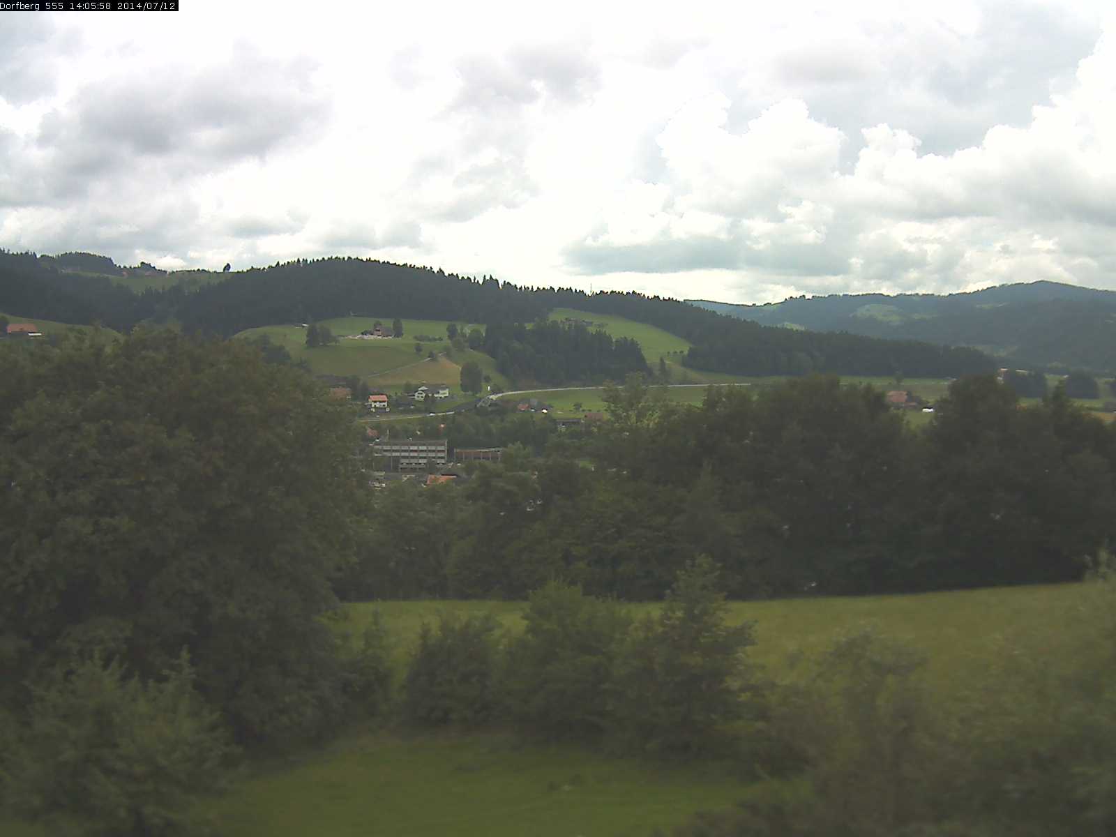 Webcam-Bild: Aussicht vom Dorfberg in Langnau 20140712-140600