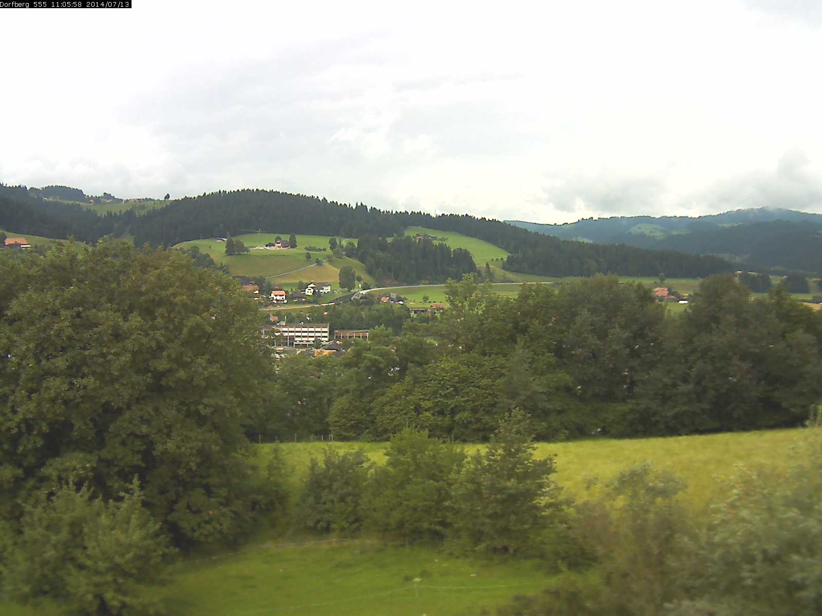 Webcam-Bild: Aussicht vom Dorfberg in Langnau 20140713-110600