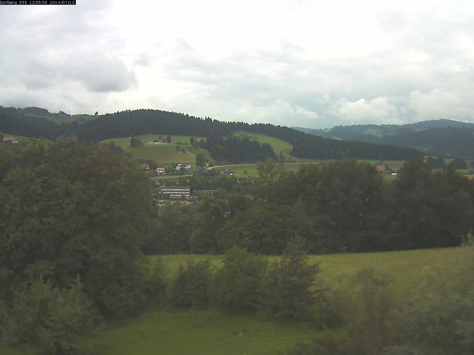 Webcam-Bild: Aussicht vom Dorfberg in Langnau 20140713-120600