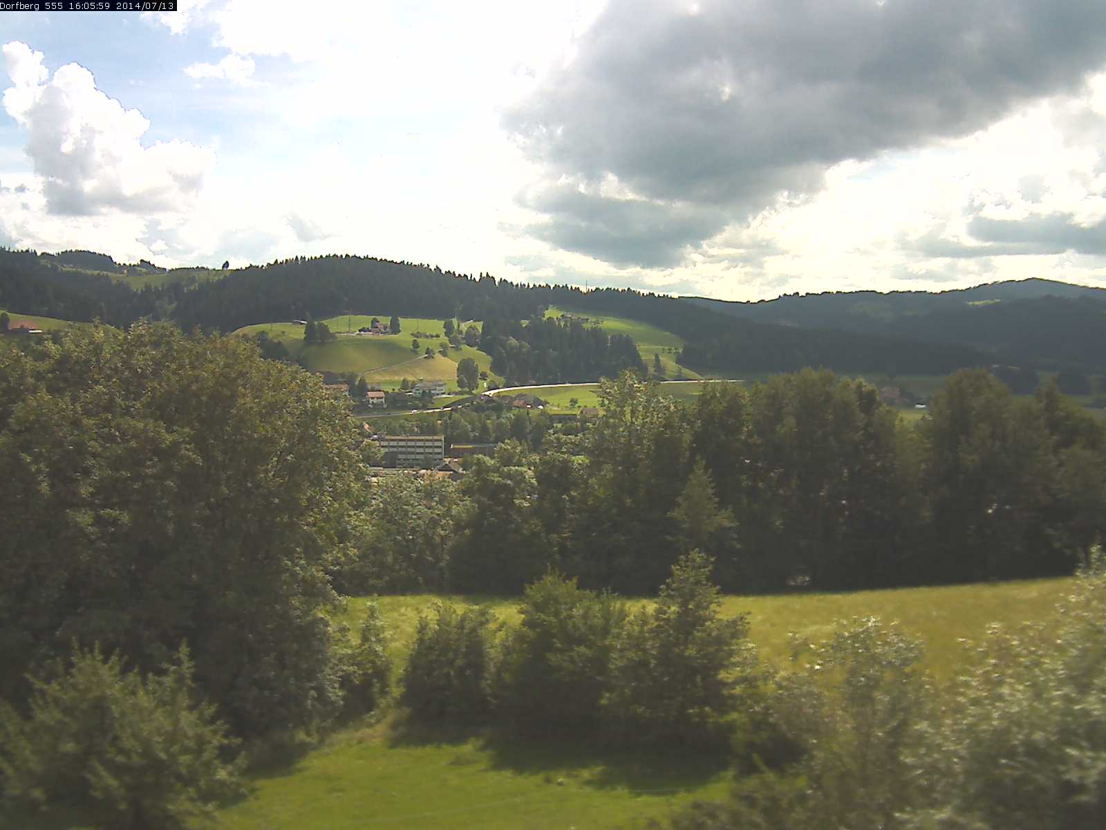Webcam-Bild: Aussicht vom Dorfberg in Langnau 20140713-160600