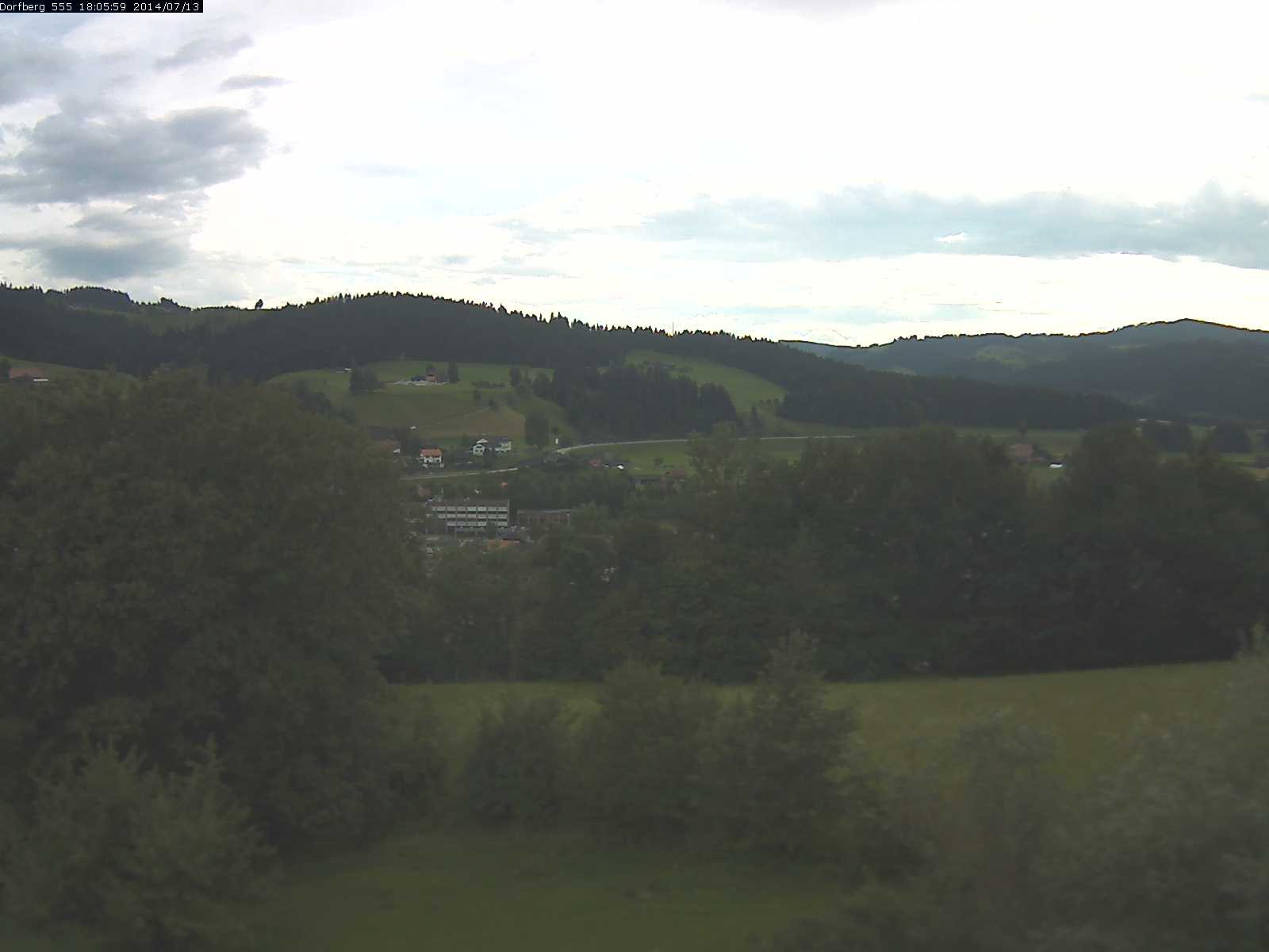 Webcam-Bild: Aussicht vom Dorfberg in Langnau 20140713-180600