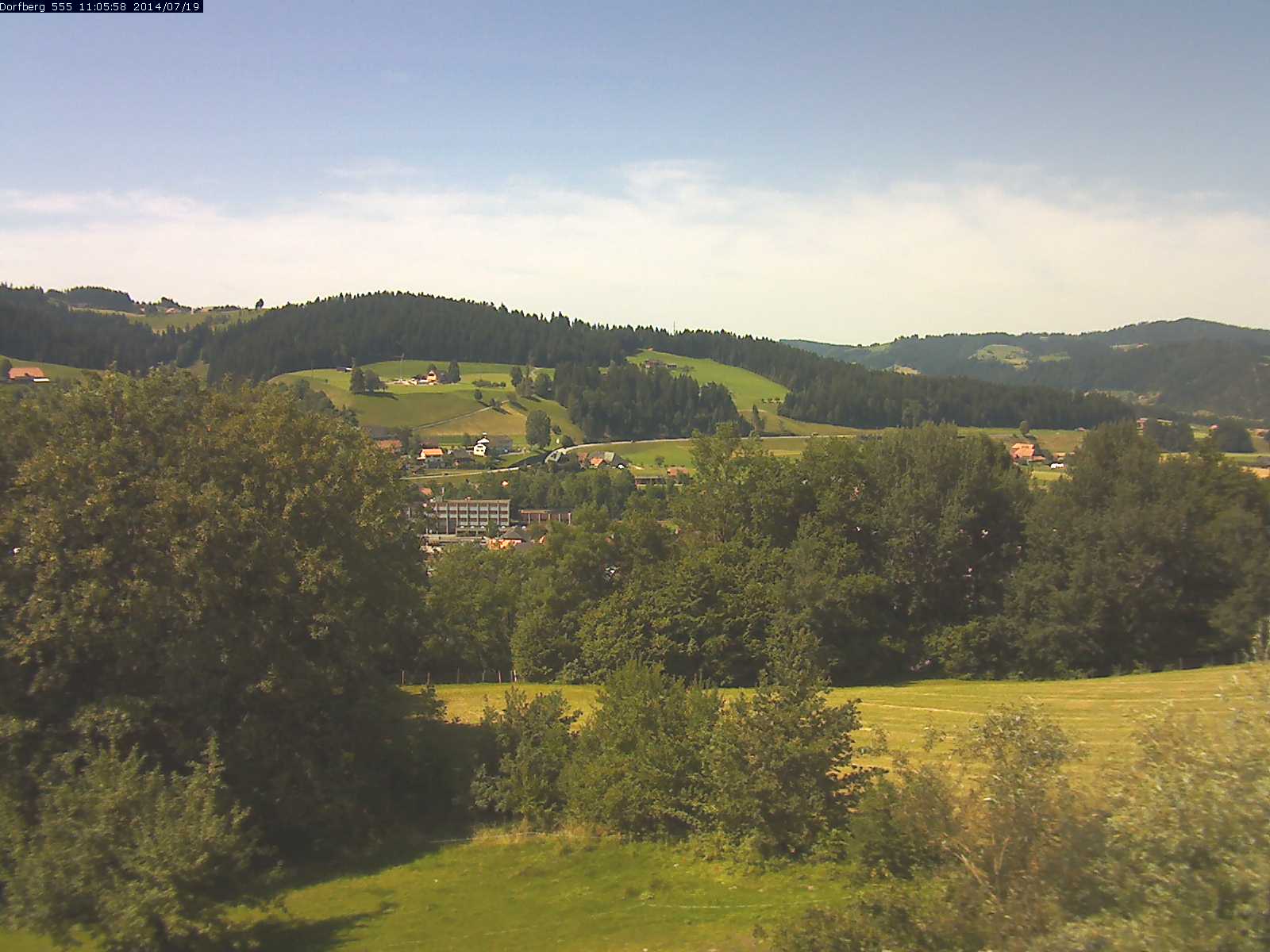Webcam-Bild: Aussicht vom Dorfberg in Langnau 20140719-110600