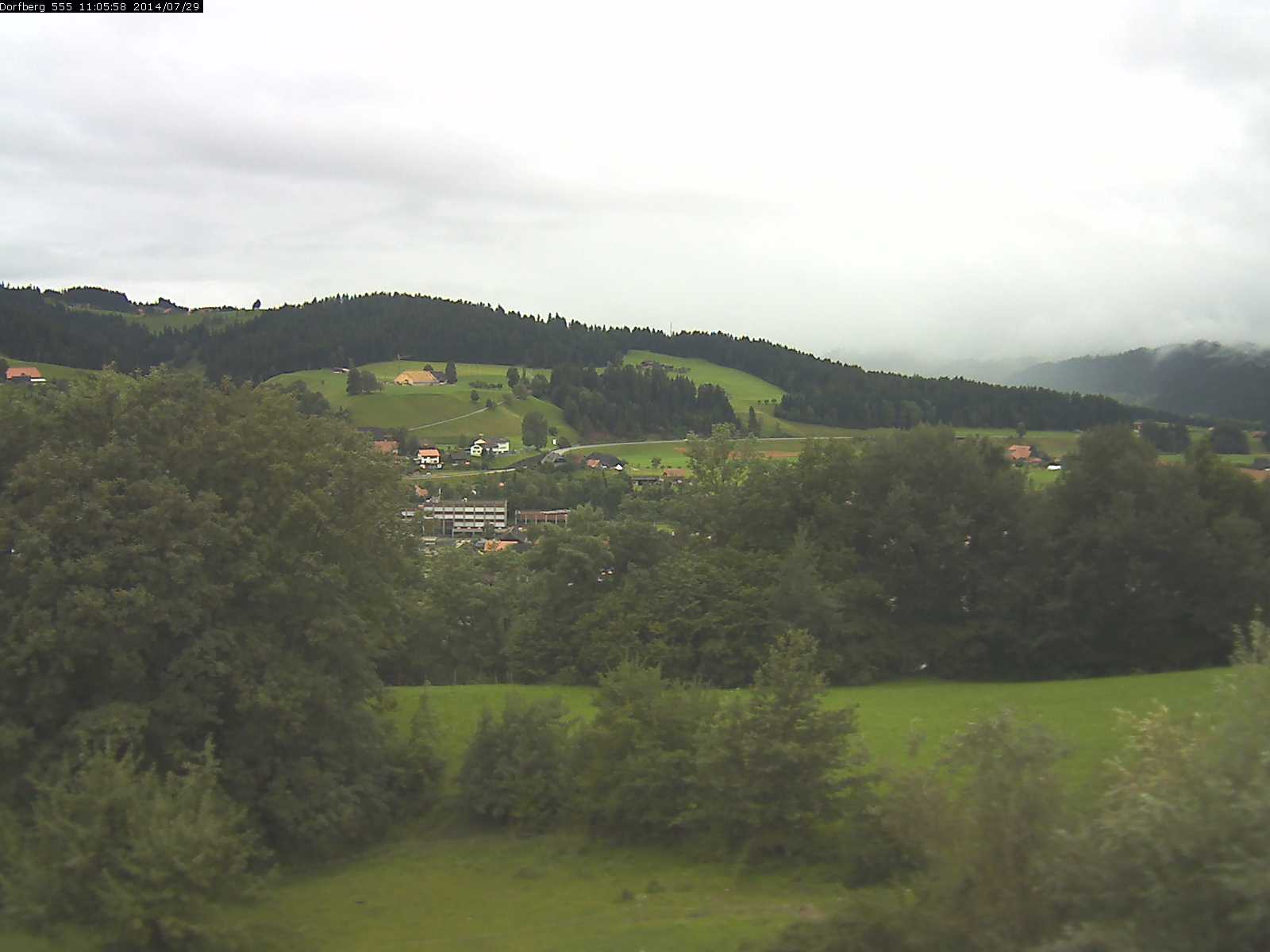 Webcam-Bild: Aussicht vom Dorfberg in Langnau 20140729-110600