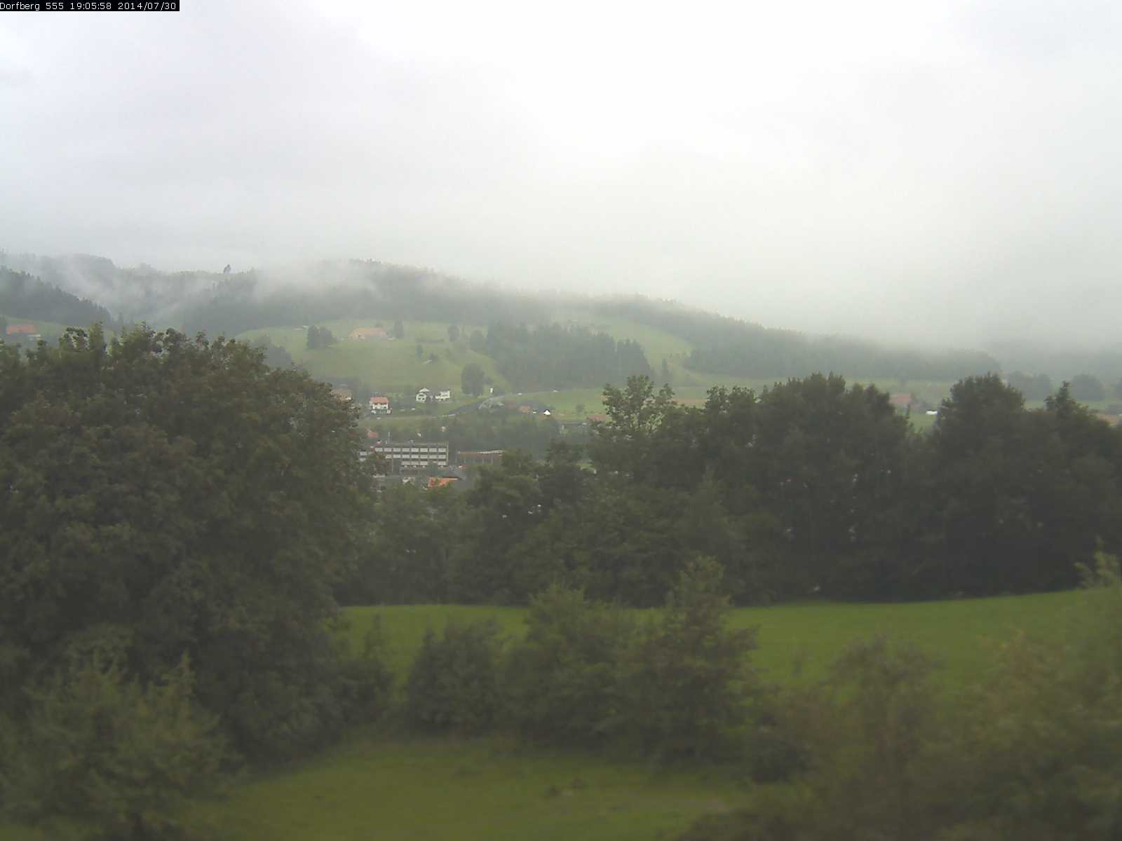 Webcam-Bild: Aussicht vom Dorfberg in Langnau 20140730-190600