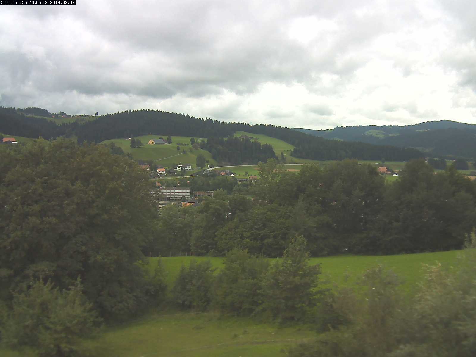 Webcam-Bild: Aussicht vom Dorfberg in Langnau 20140803-110600