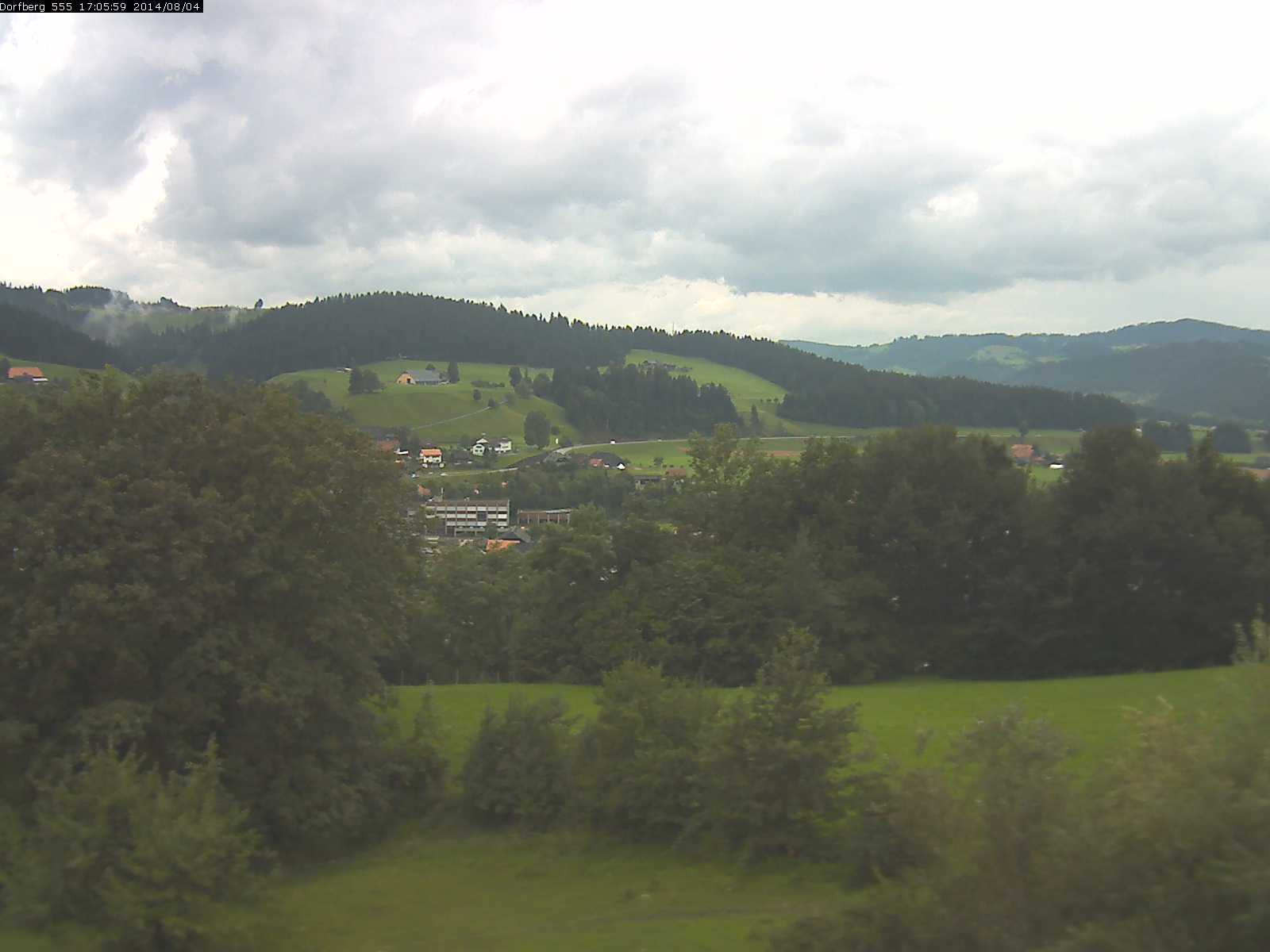 Webcam-Bild: Aussicht vom Dorfberg in Langnau 20140804-170600