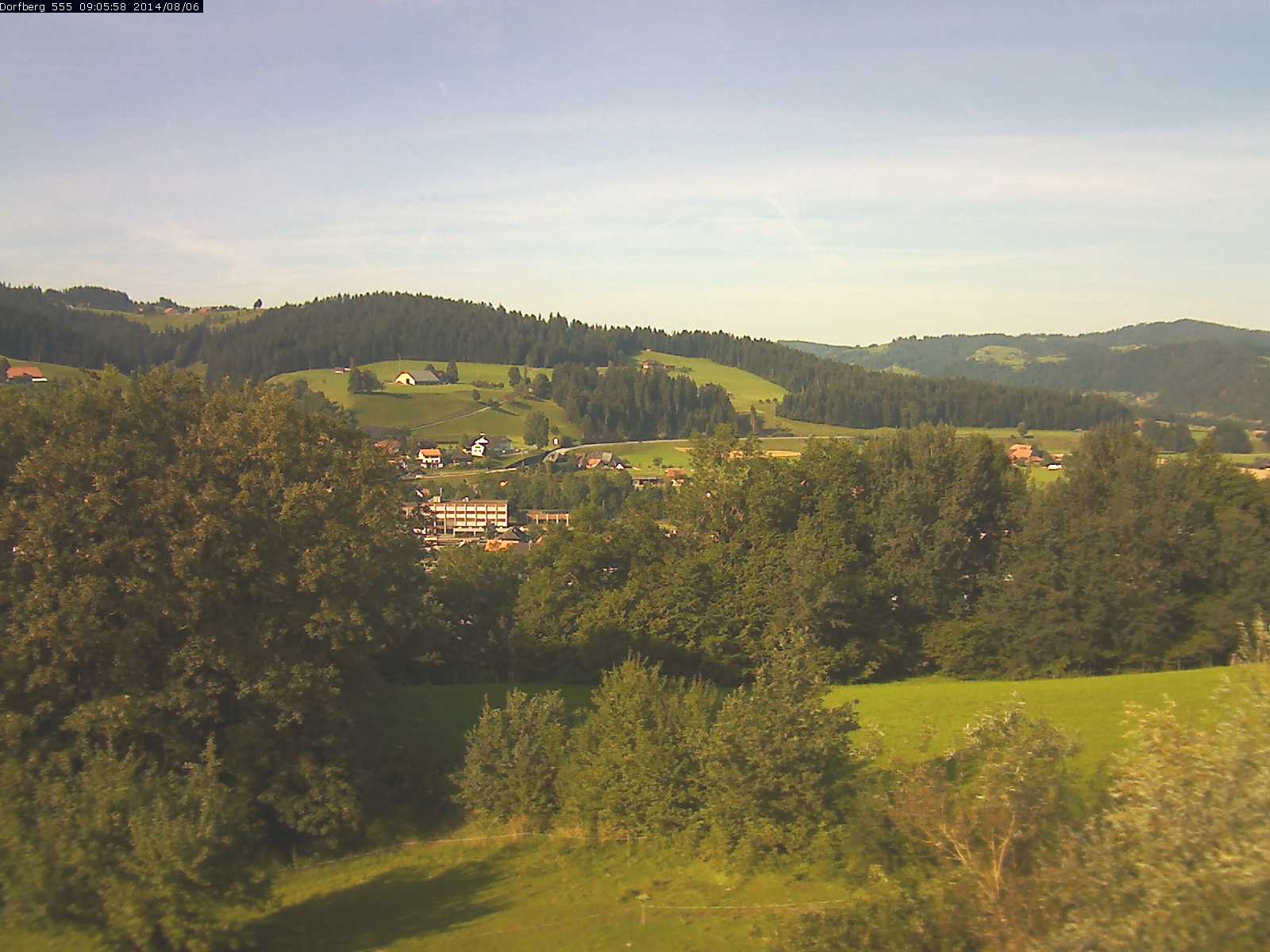 Webcam-Bild: Aussicht vom Dorfberg in Langnau 20140806-090600