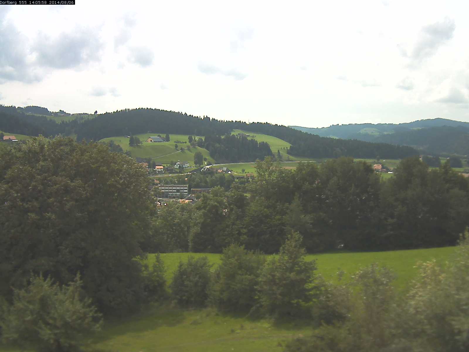 Webcam-Bild: Aussicht vom Dorfberg in Langnau 20140806-140600