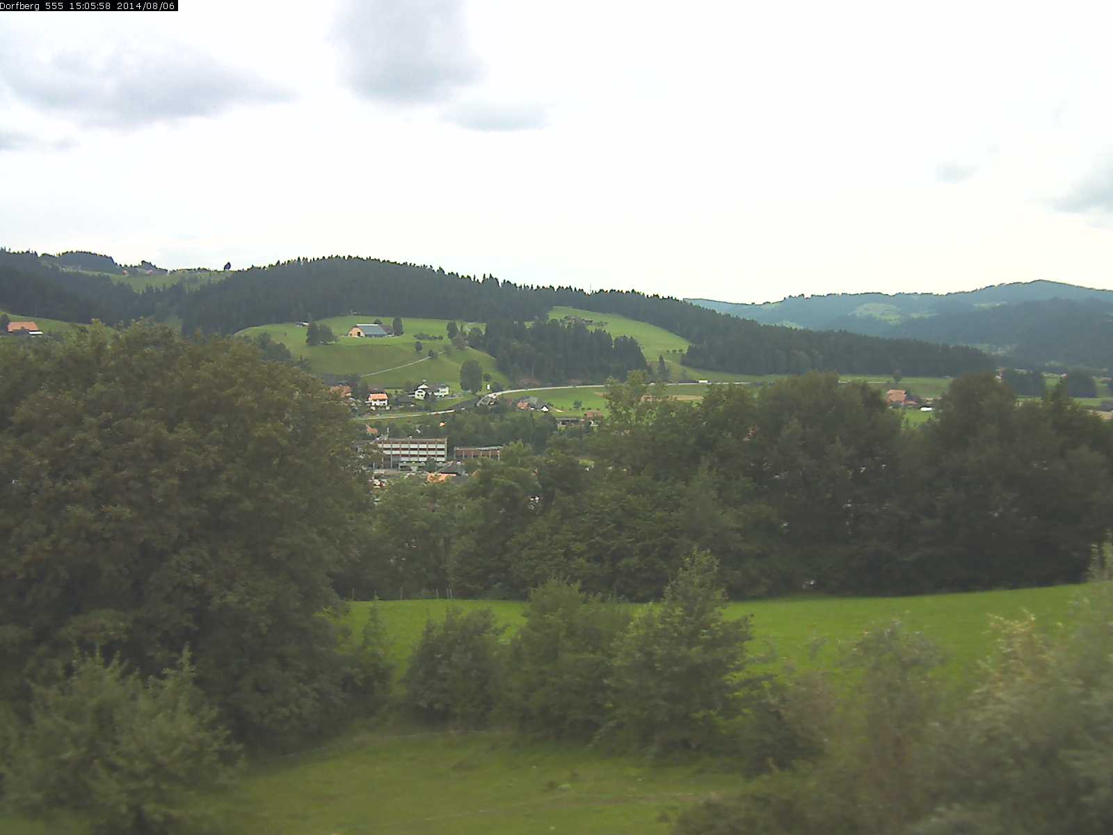 Webcam-Bild: Aussicht vom Dorfberg in Langnau 20140806-150600