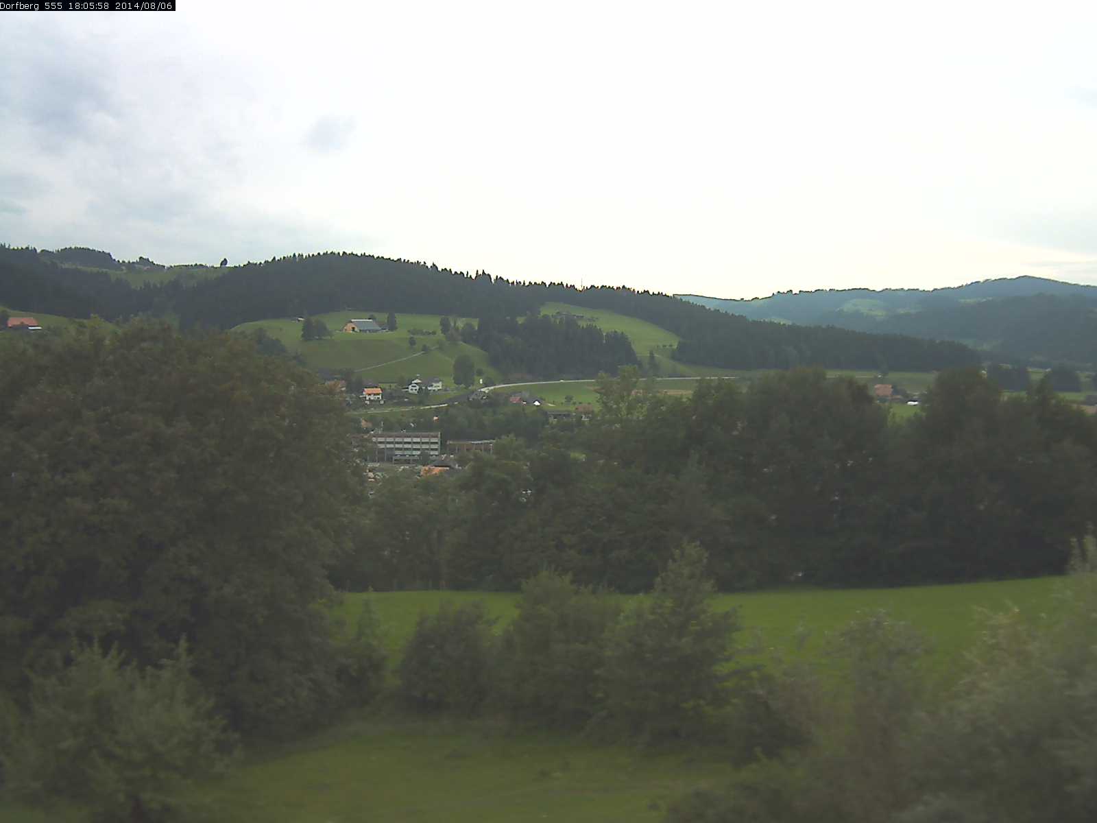 Webcam-Bild: Aussicht vom Dorfberg in Langnau 20140806-180600