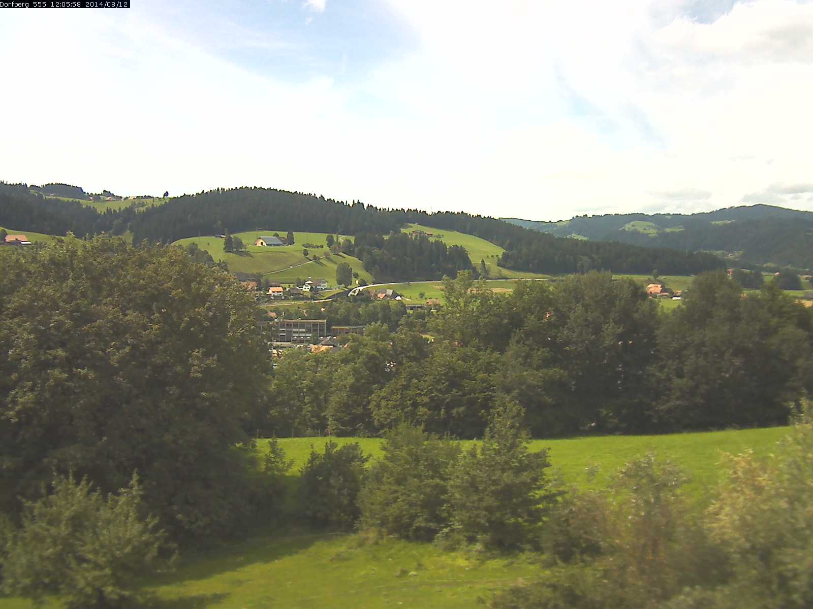 Webcam-Bild: Aussicht vom Dorfberg in Langnau 20140812-120600
