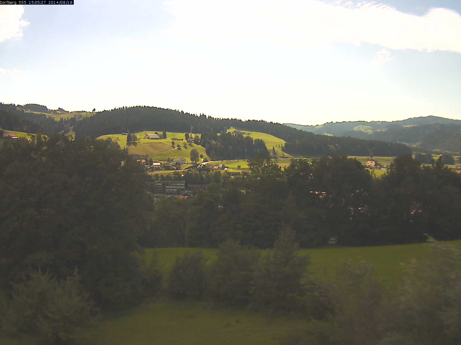 Webcam-Bild: Aussicht vom Dorfberg in Langnau 20140818-150600