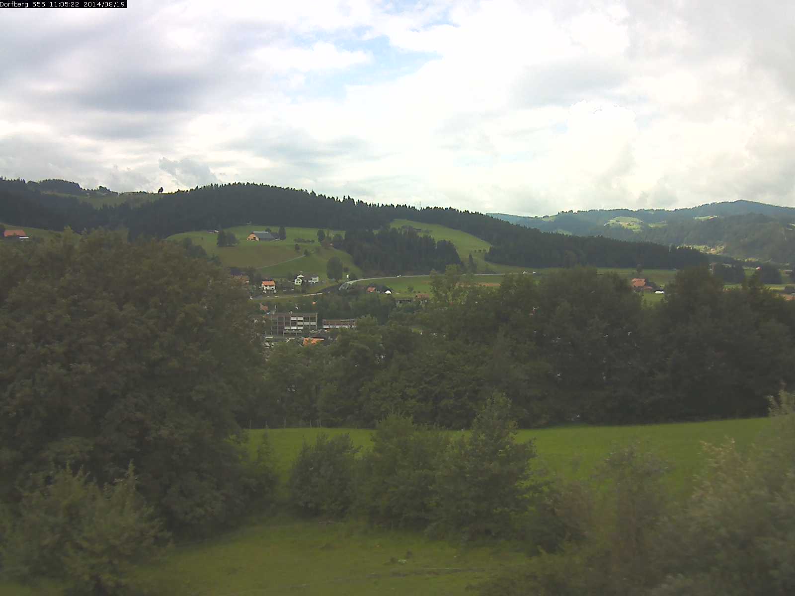 Webcam-Bild: Aussicht vom Dorfberg in Langnau 20140819-110600
