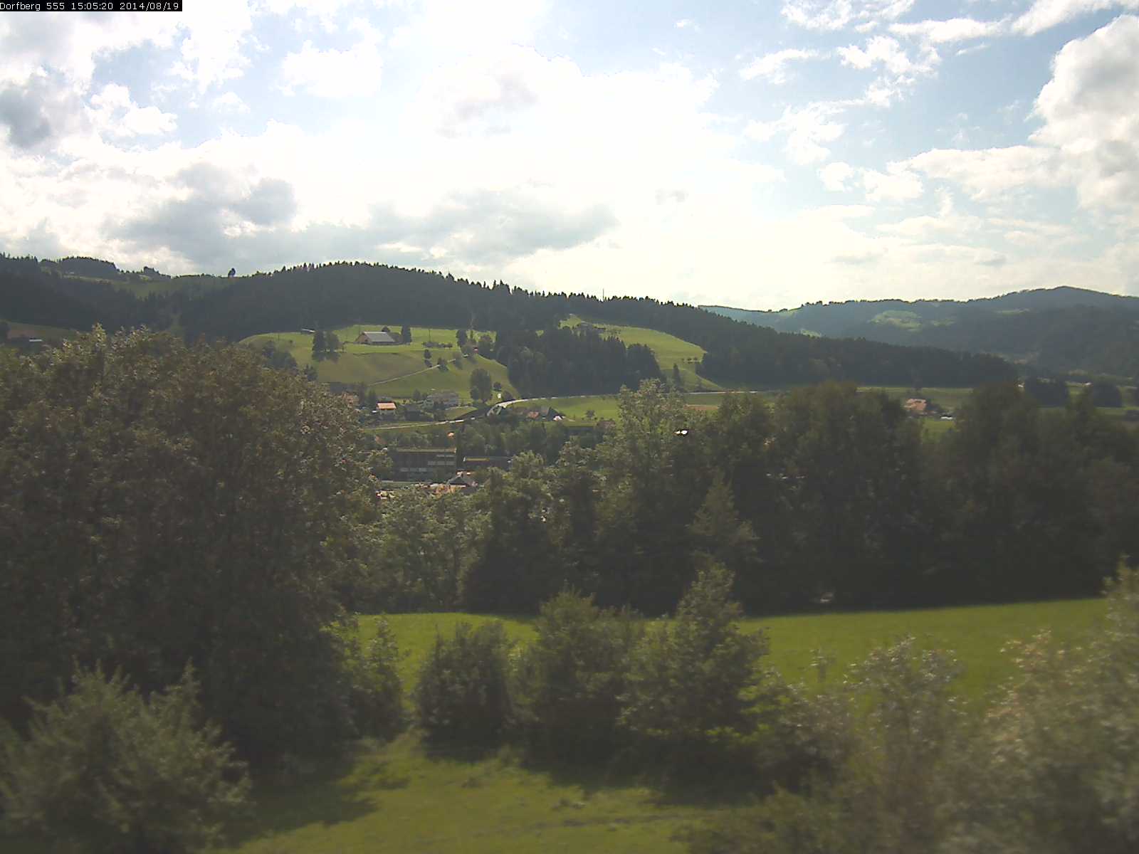 Webcam-Bild: Aussicht vom Dorfberg in Langnau 20140819-150600