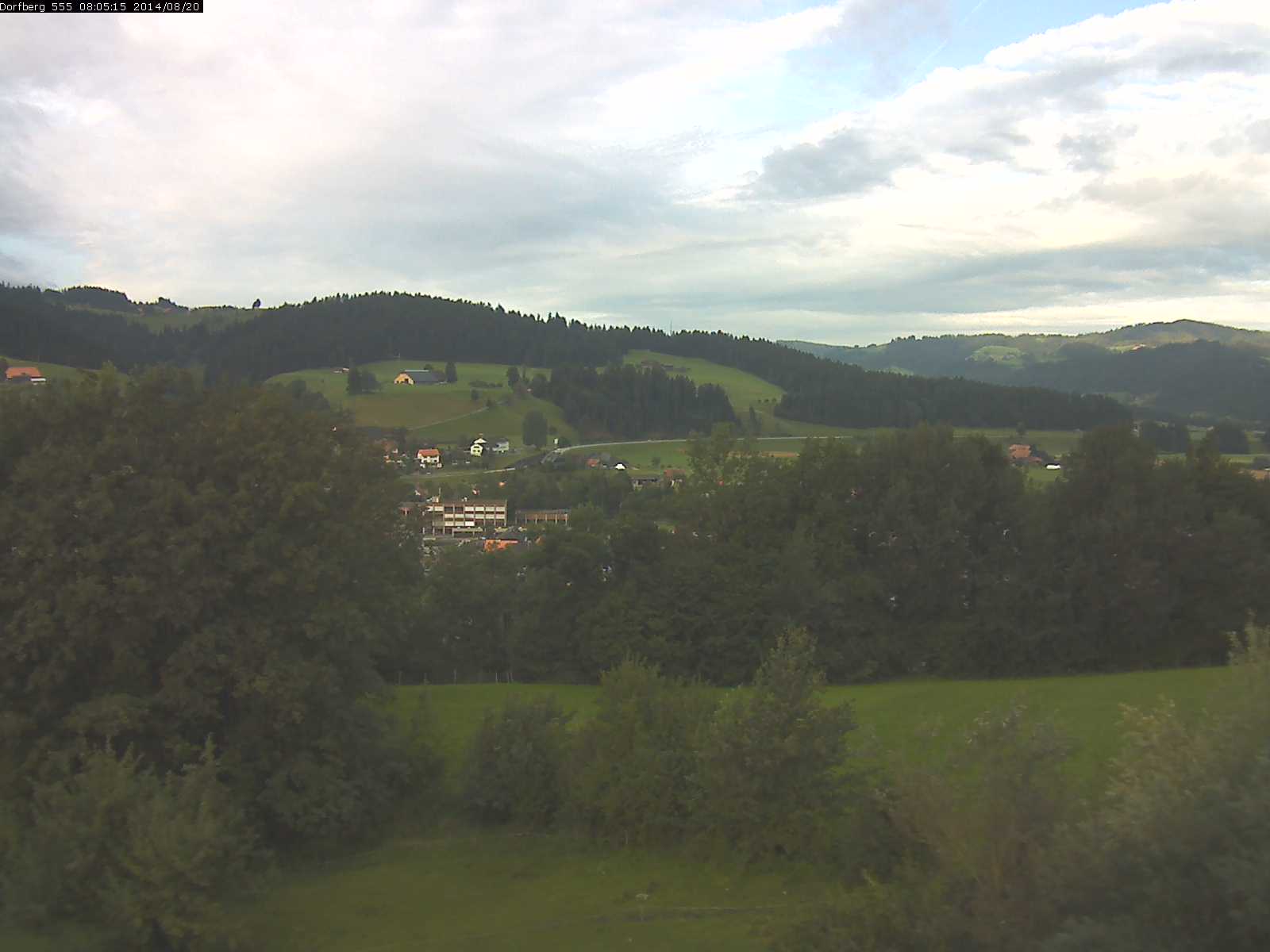 Webcam-Bild: Aussicht vom Dorfberg in Langnau 20140820-080600