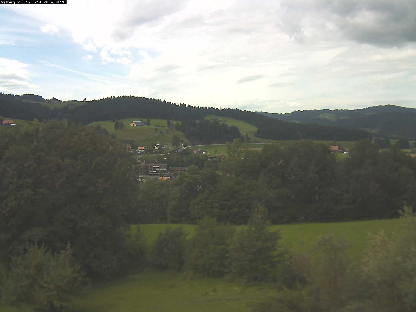 Webcam-Bild: Aussicht vom Dorfberg in Langnau 20140820-120600