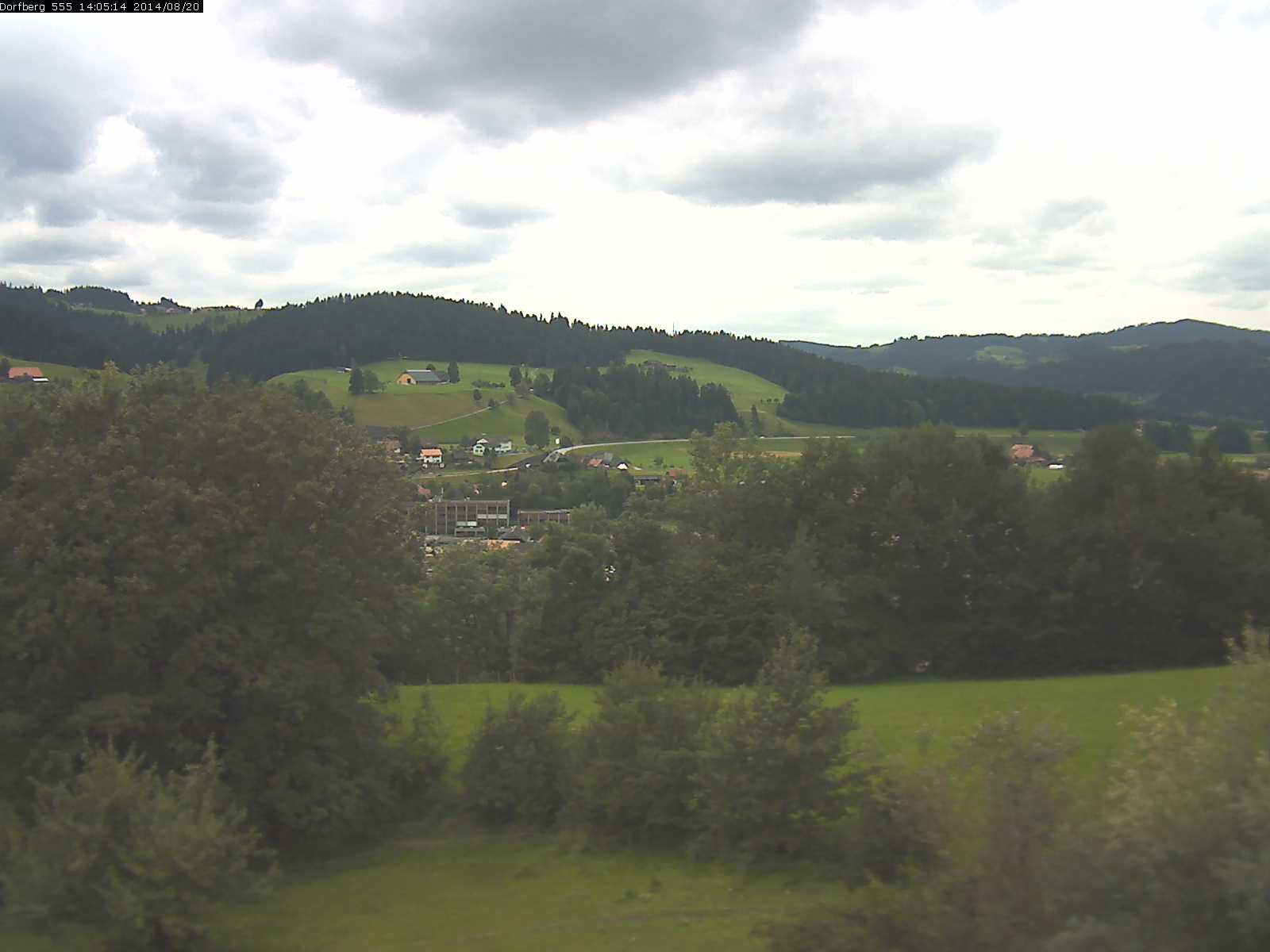 Webcam-Bild: Aussicht vom Dorfberg in Langnau 20140820-140600